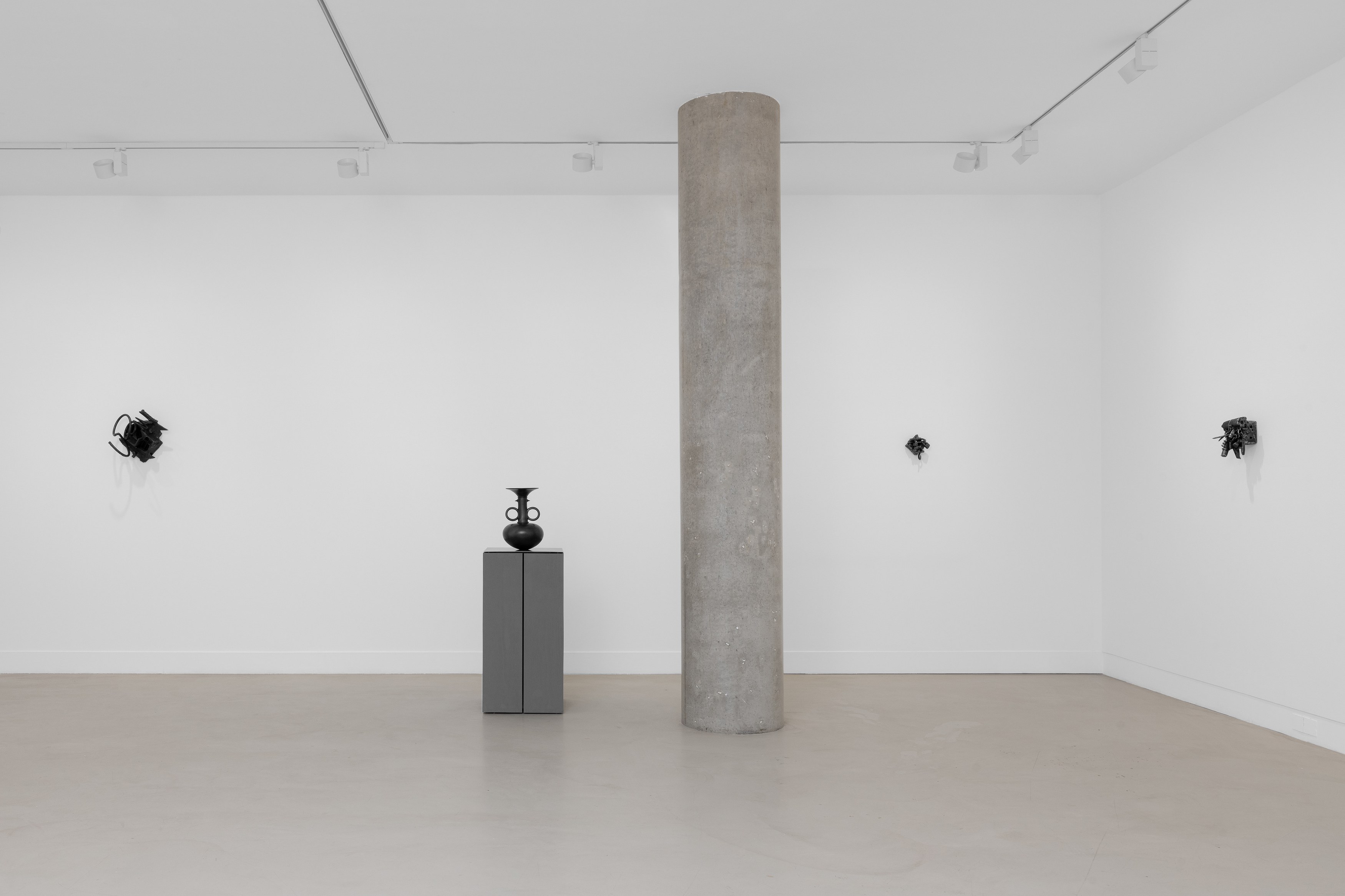 Melvin Edwards, David Hammons, Reginald Sylvester II, Sensibilities at Maximillian William, photo 3
