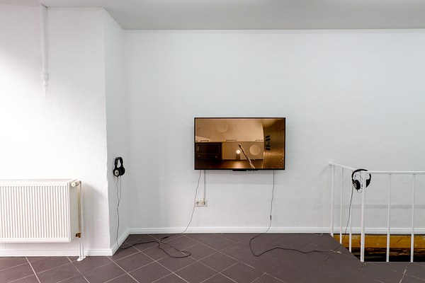 Image 4 of 16
