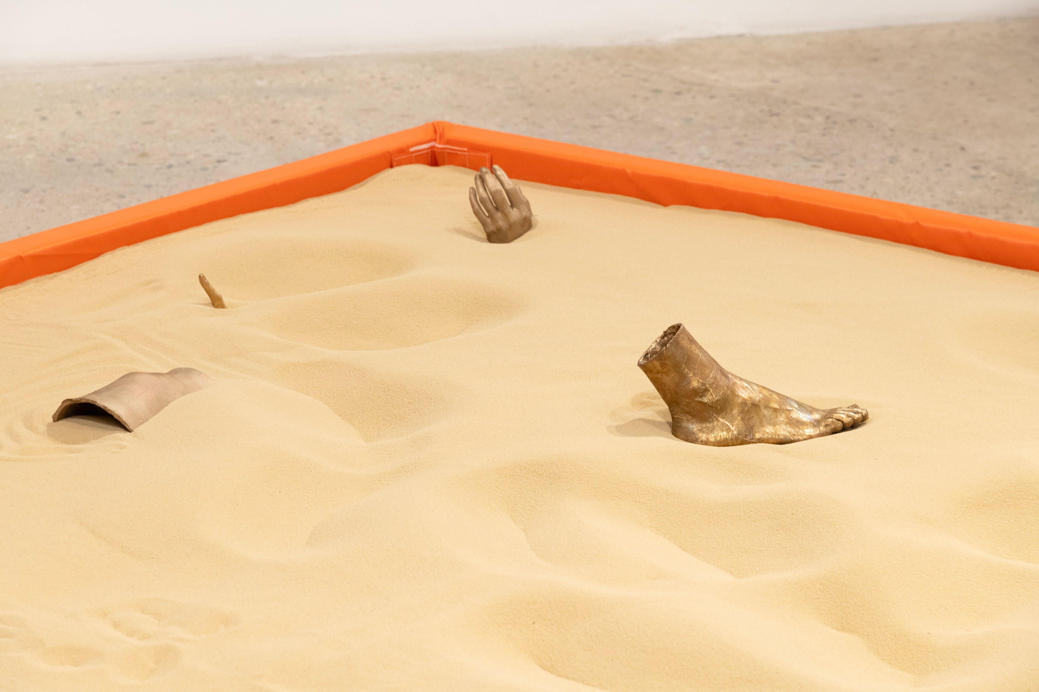 Diamond Stingily, Sand at Greene Naftali, photo 4