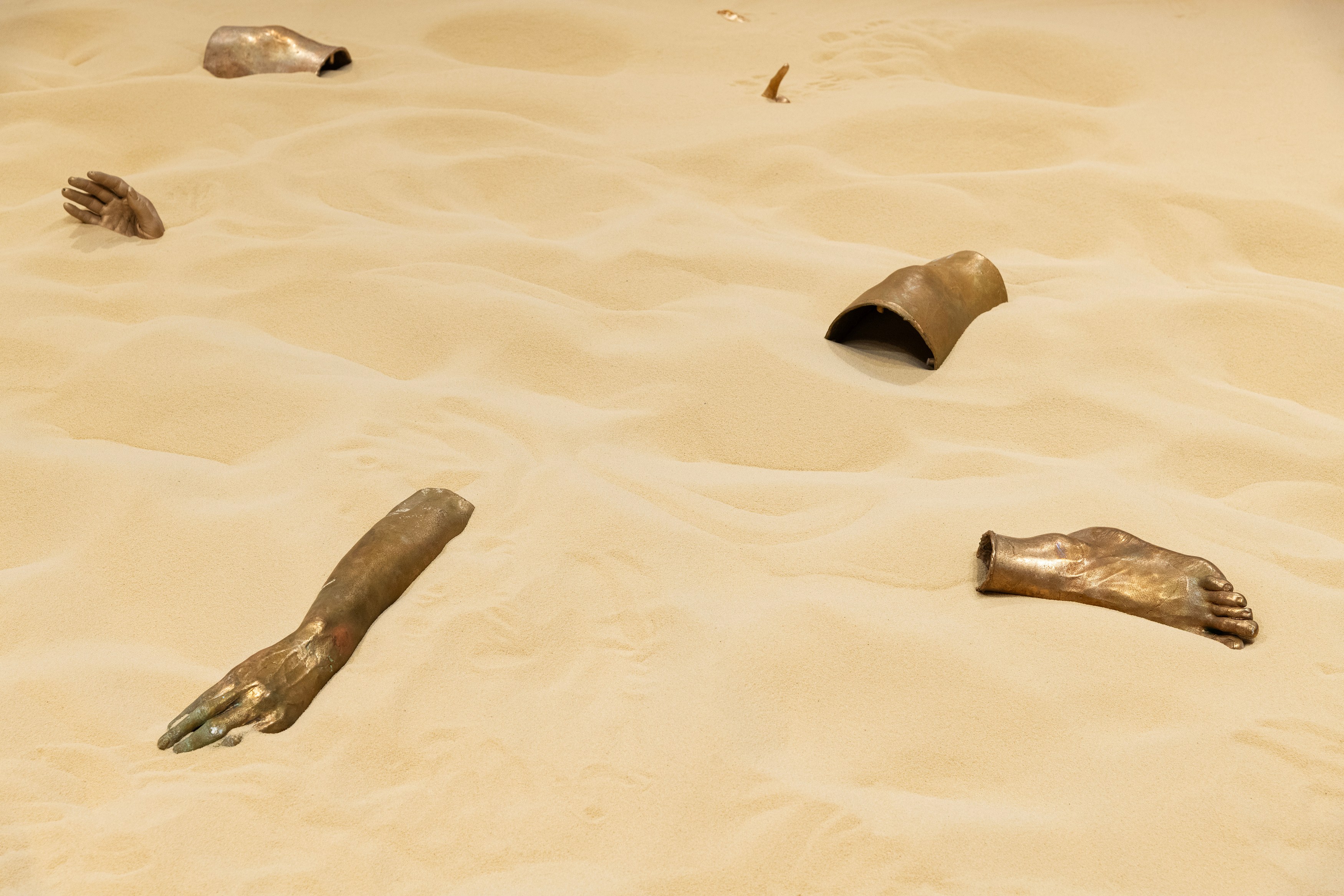 Diamond Stingily, Sand at Greene Naftali, photo 5