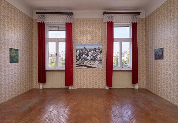 Image 1 of 25