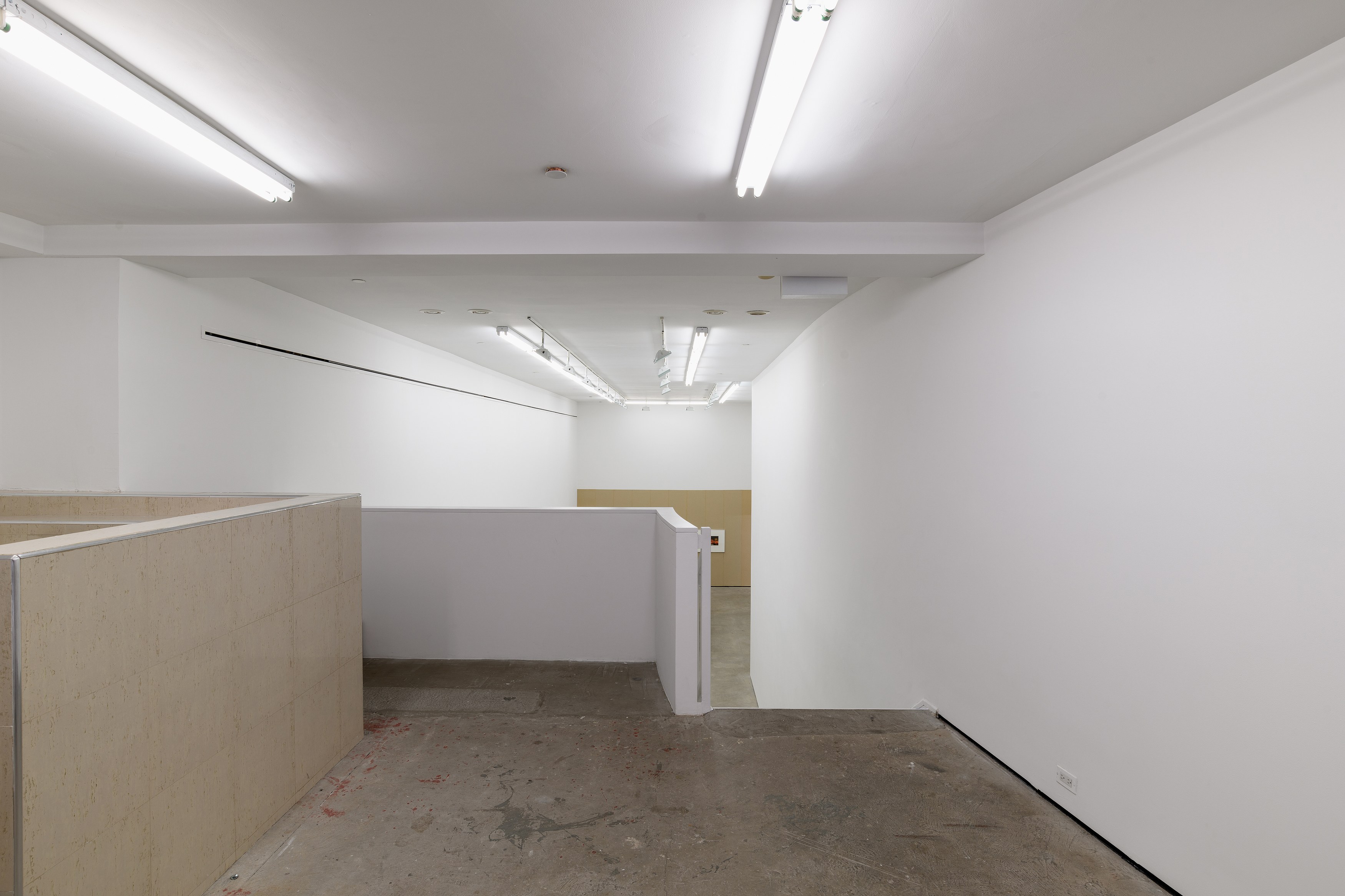 Christopher Williams, Untitled at Maxwell Graham, photo 6