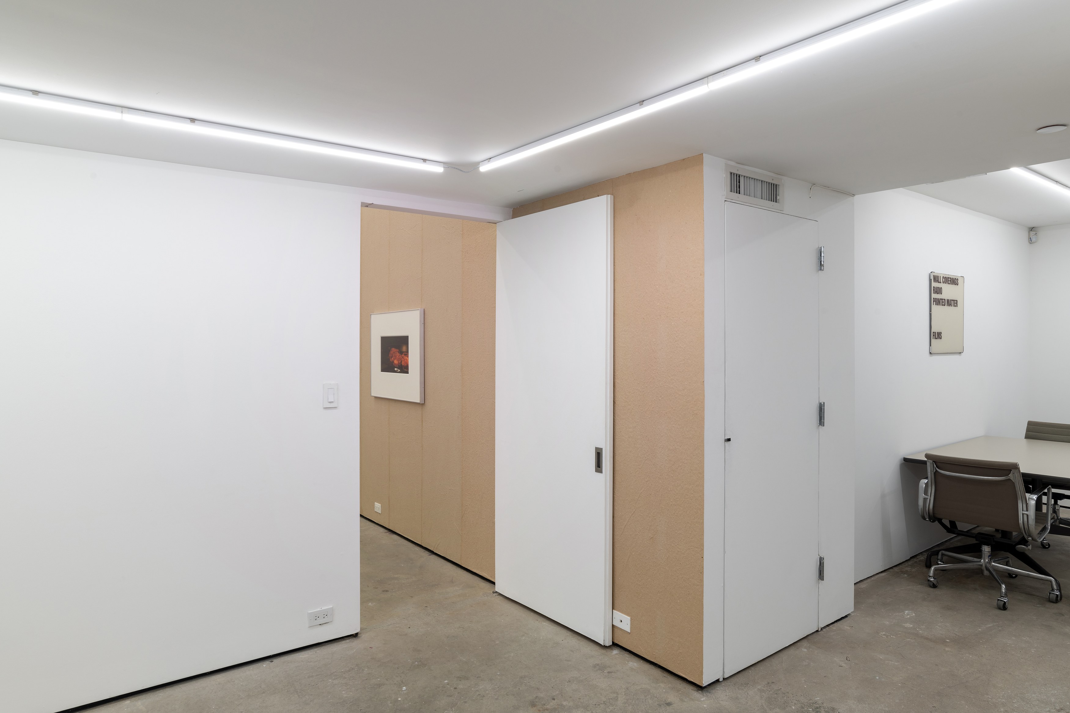 Christopher Williams, Untitled at Maxwell Graham, photo 39