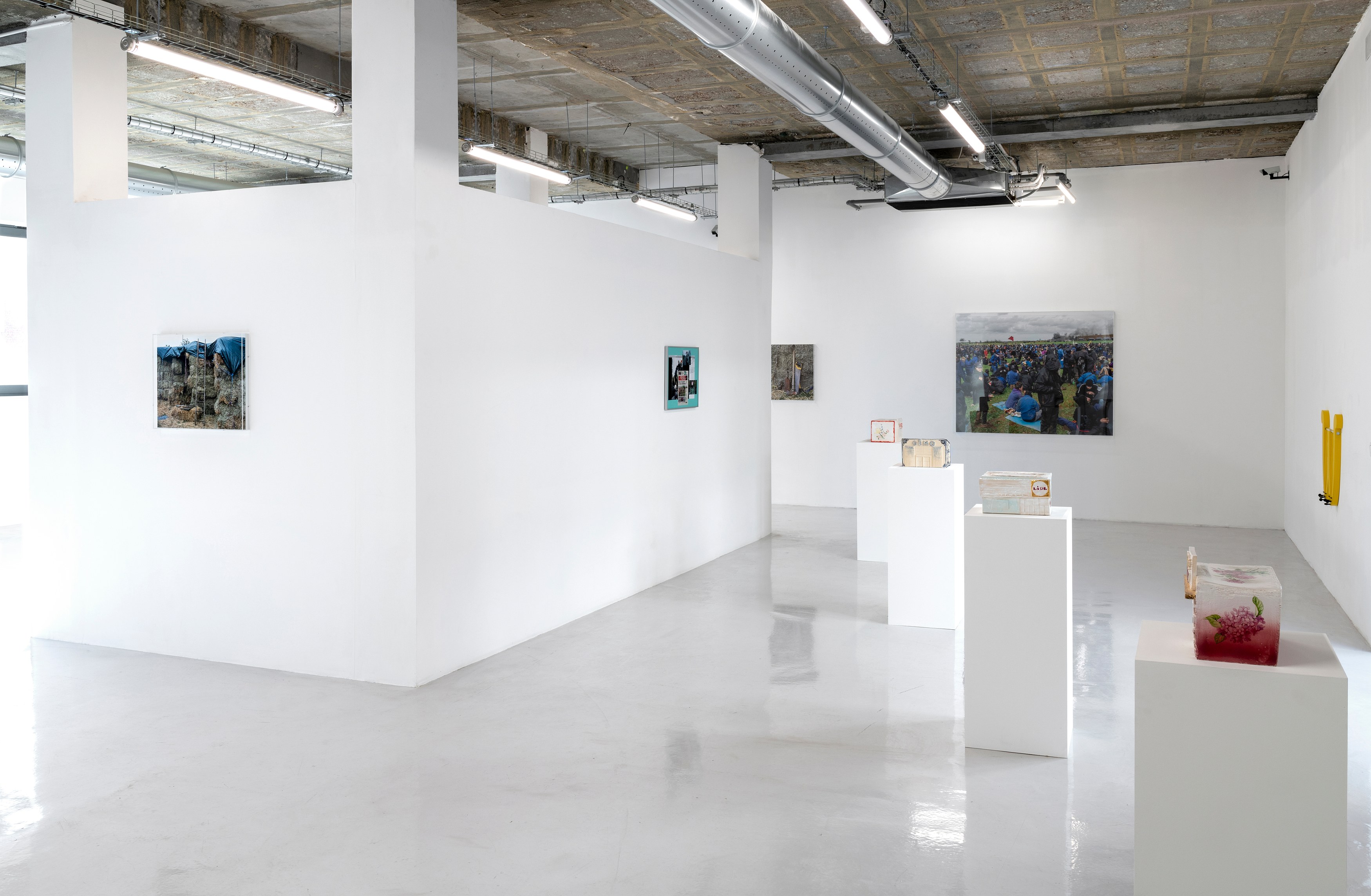 Bruno Serralongue, LE PRÉSENT at Air de Paris, photo 4