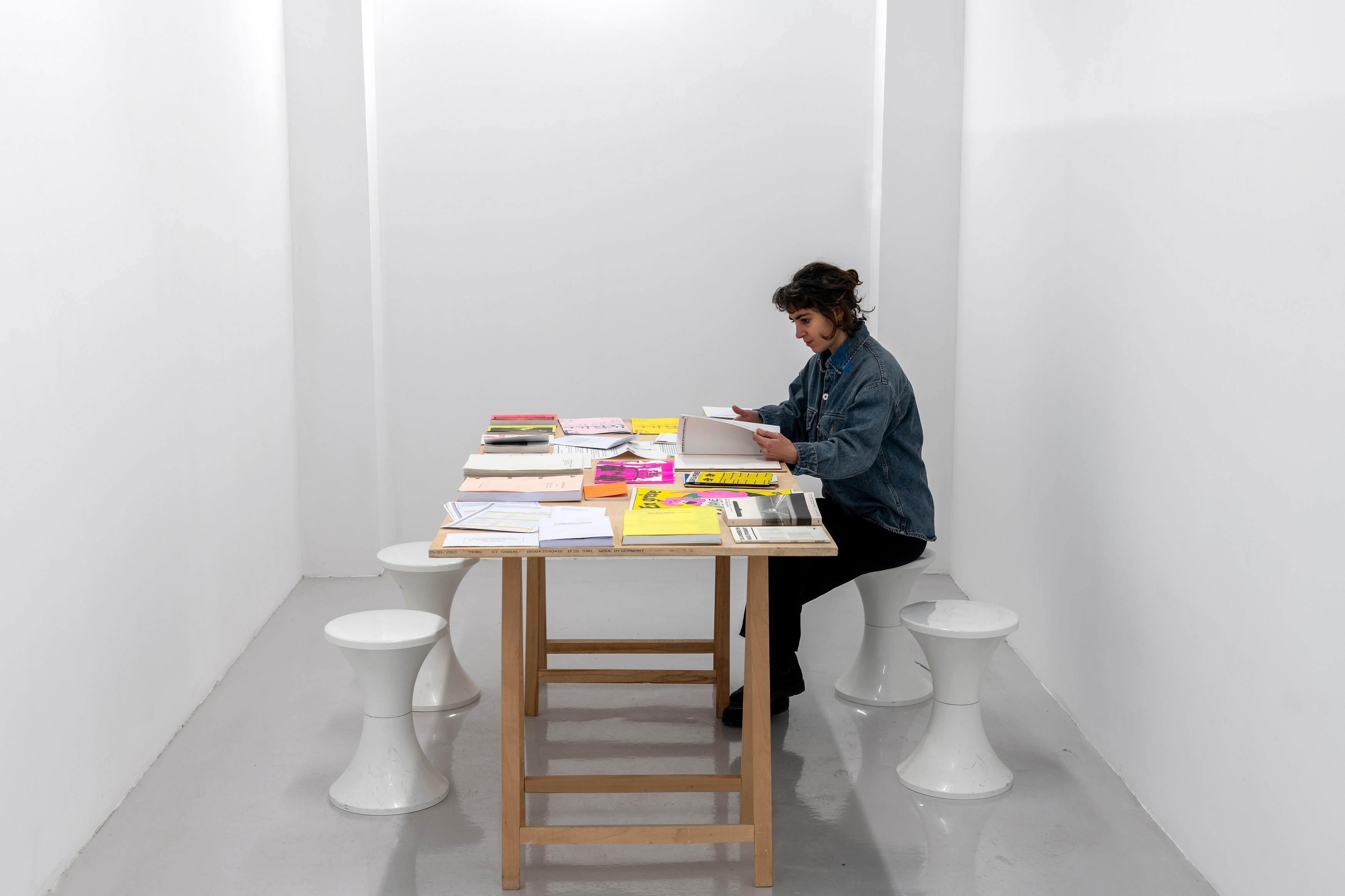 Bruno Serralongue, LE PRÉSENT at Air de Paris, photo 8