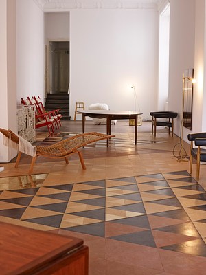 Image 2 of 23