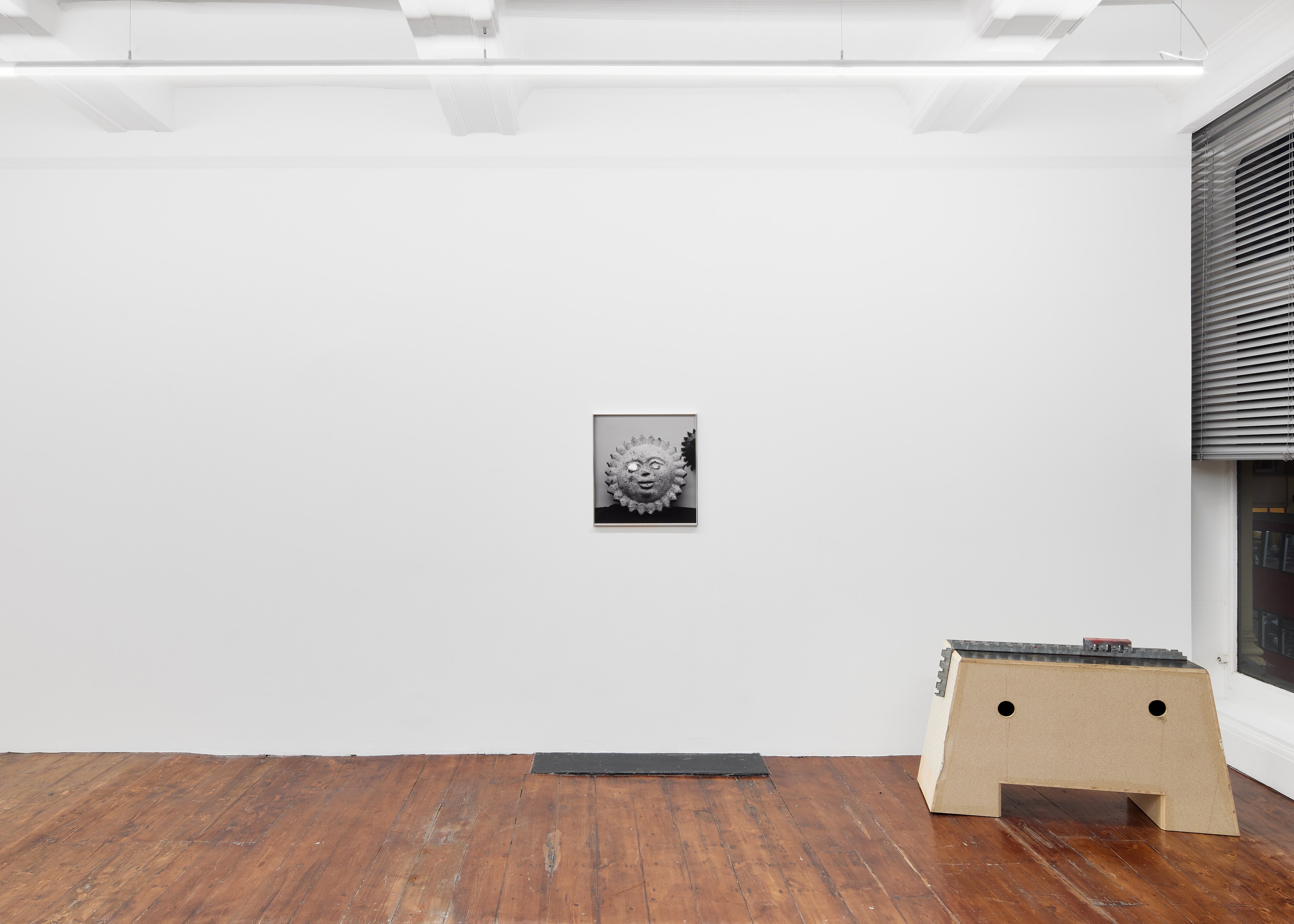 Manfred Pernice, Megan Plunkett, >anticorpo< at Emalin, photo 7