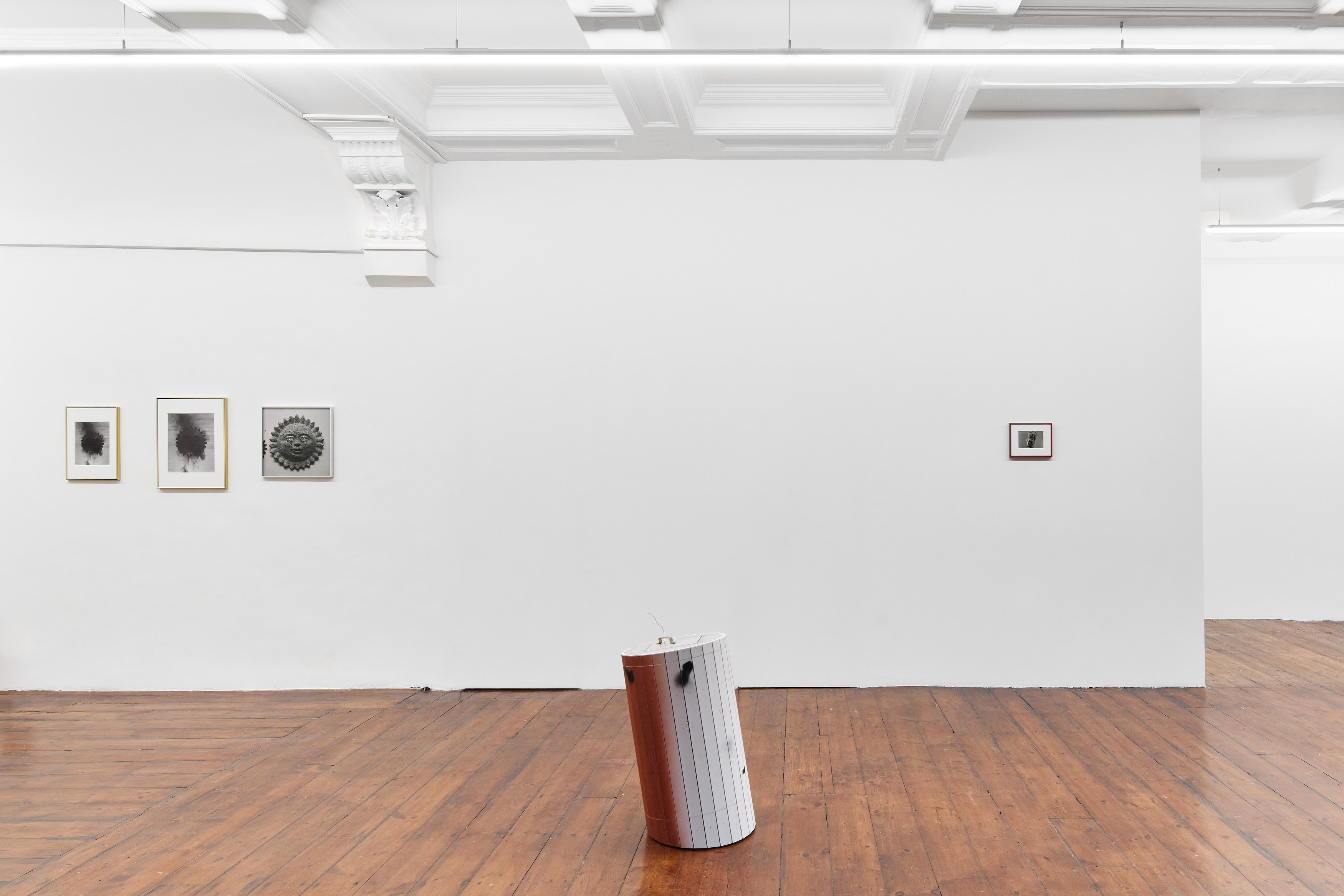 Manfred Pernice, Megan Plunkett, >anticorpo< at Emalin, photo 19