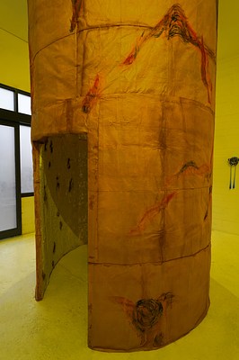 Image 2 of 25