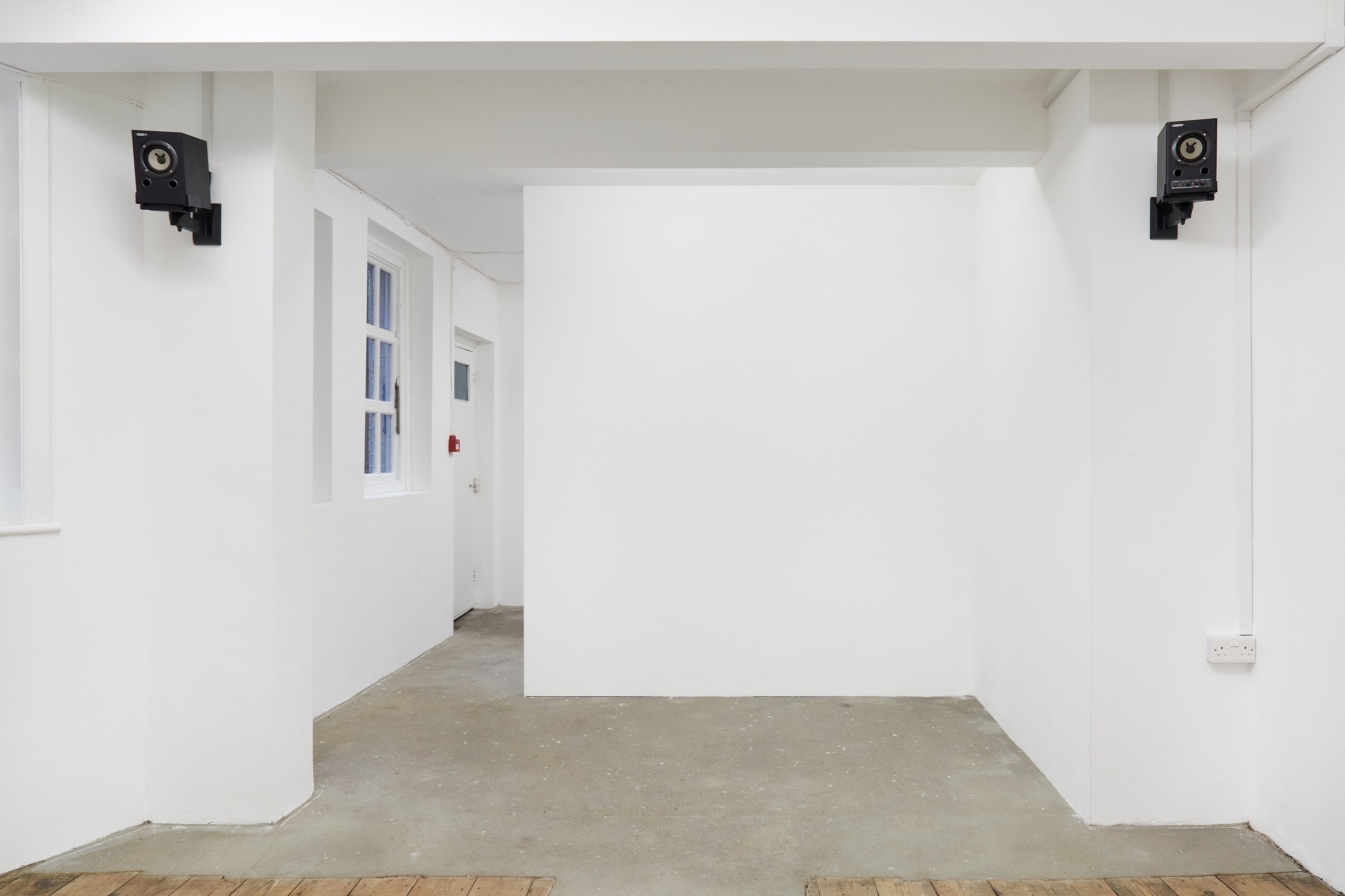 Georgina Hill, Bread and wine at South Parade, photo 4