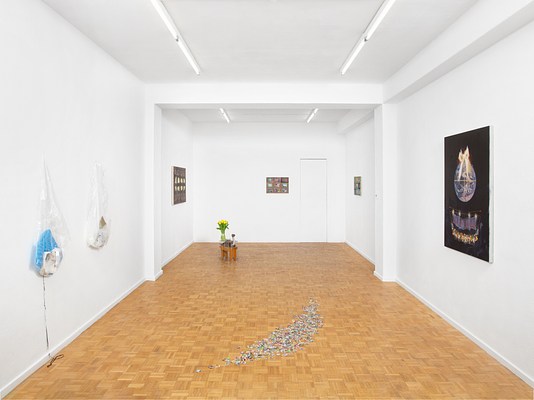 Image 1 of 18