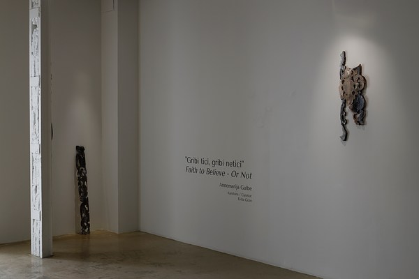 Image 2 of 25