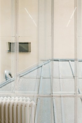 Image 4 of 16