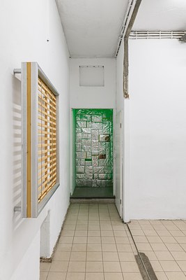 Image 11 of 33
