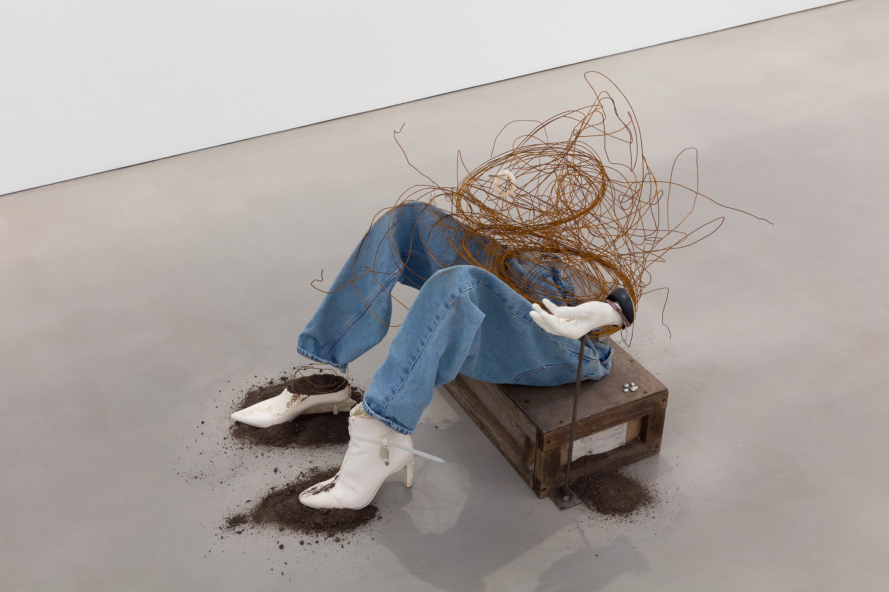 Anne Hardy, Survival Spell at Studio M, photo 5