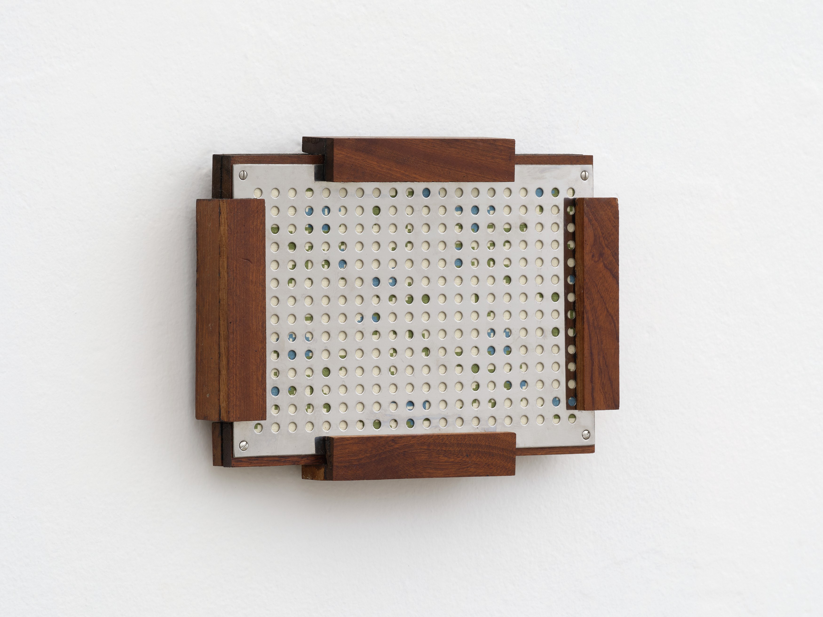 Florence Carr, short-form at 12.26 West, photo 15