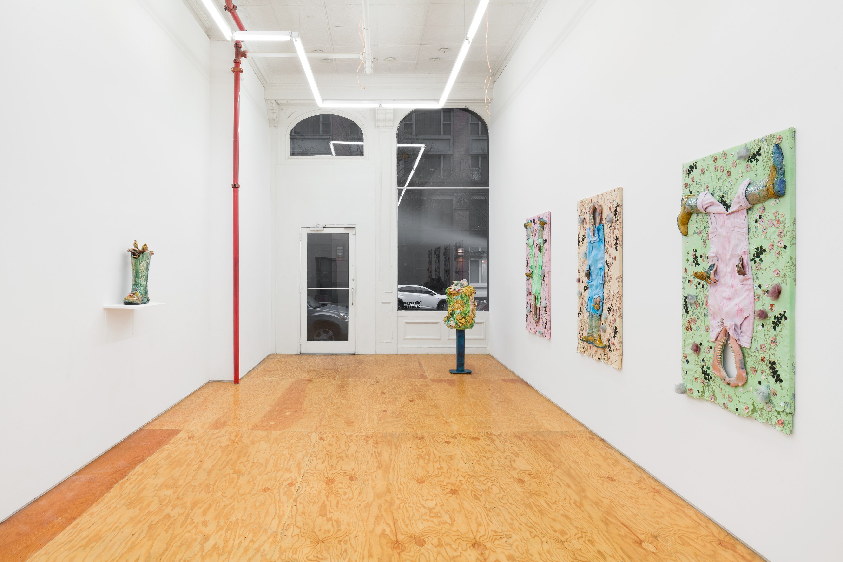 Kris Lemsalu, One Foot in the Gravy at Margot Samel, photo 9