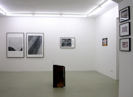 Image 2 of 33
