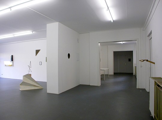 Image 2 of 25