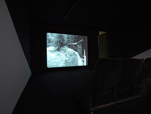 Image 4 of 24