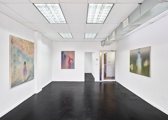 Image 1 of 32