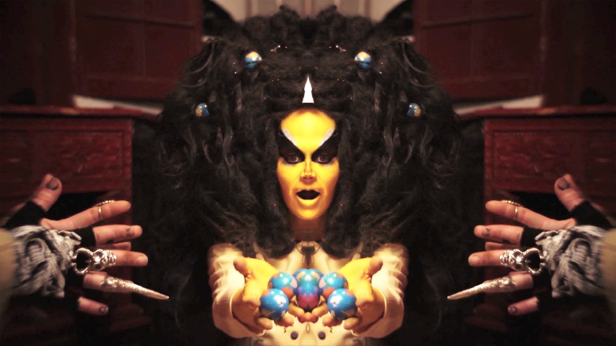 Danny McDonald, The Beads (That Bought Manhattan) at Isabella Bortolozzi, photo 15