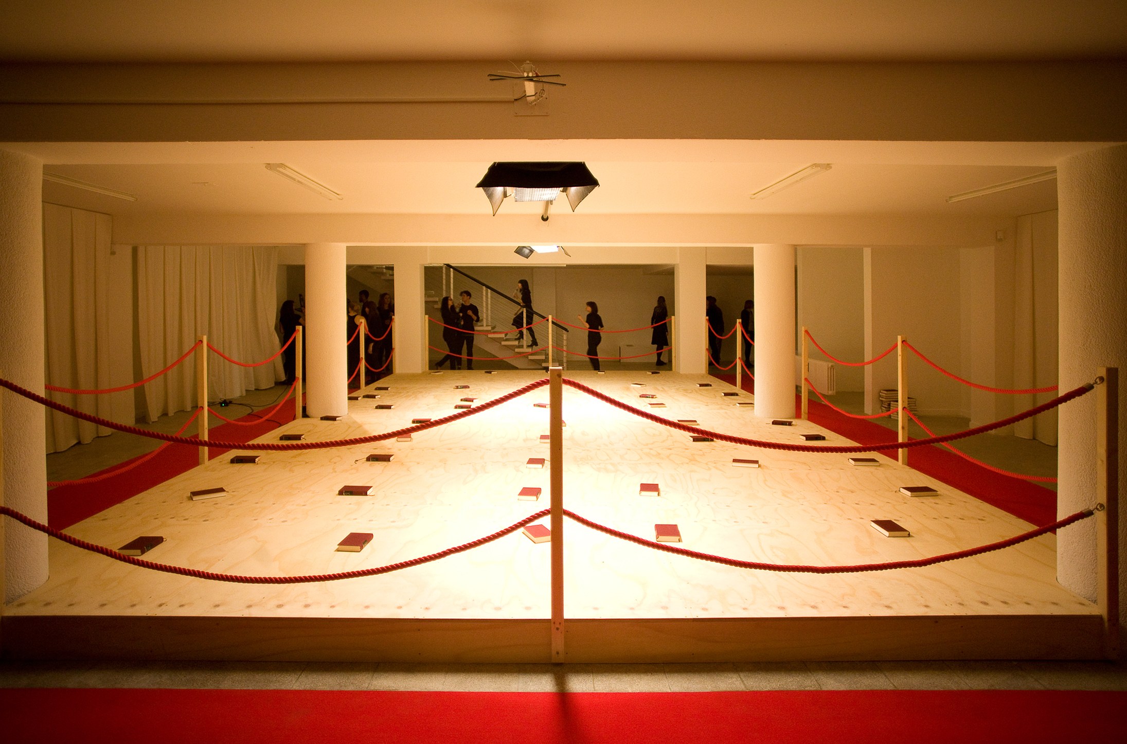 Robert Longo, STAND at Capitain Petzel, photo 2