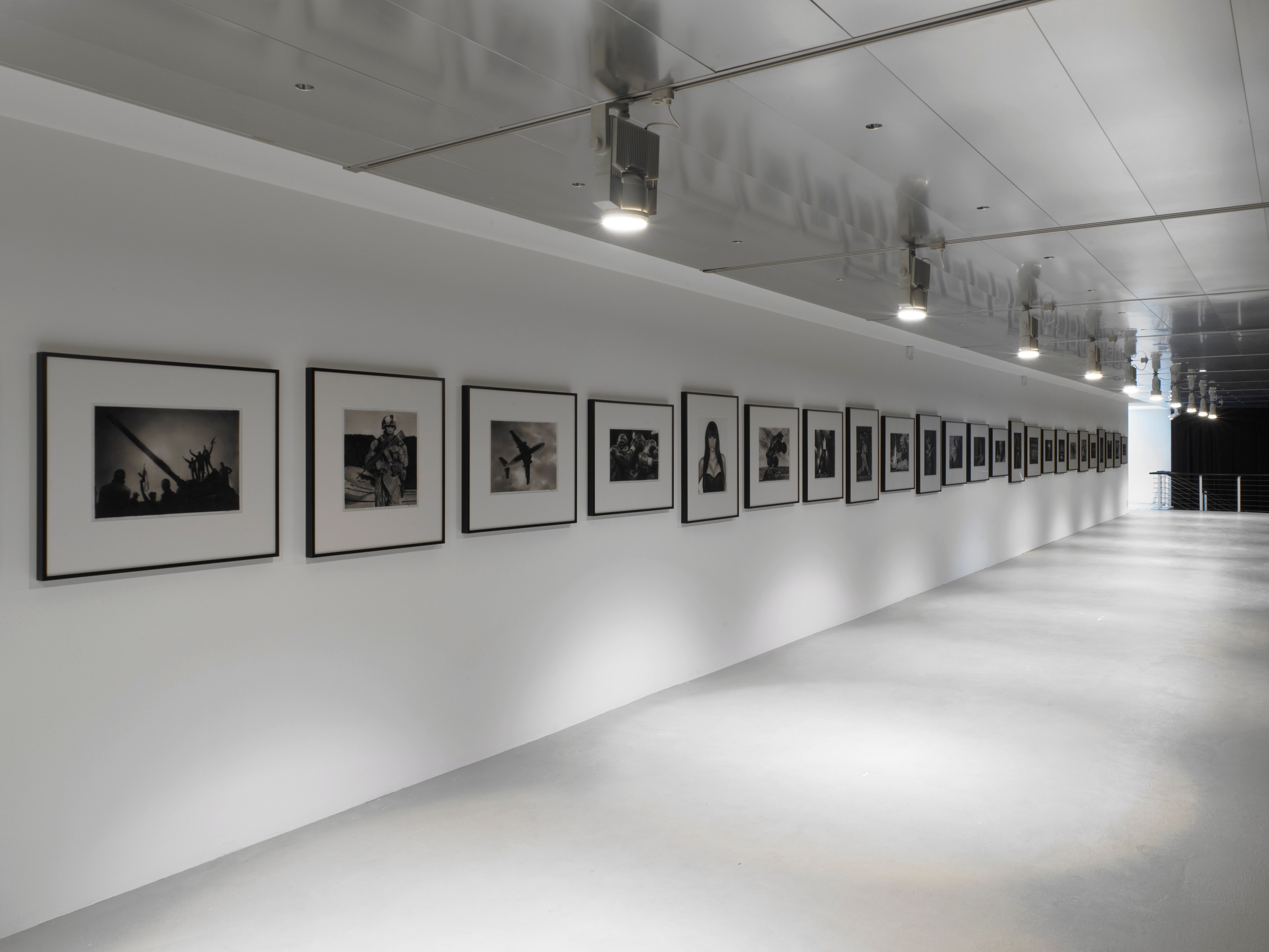 Robert Longo, STAND at Capitain Petzel, photo 4