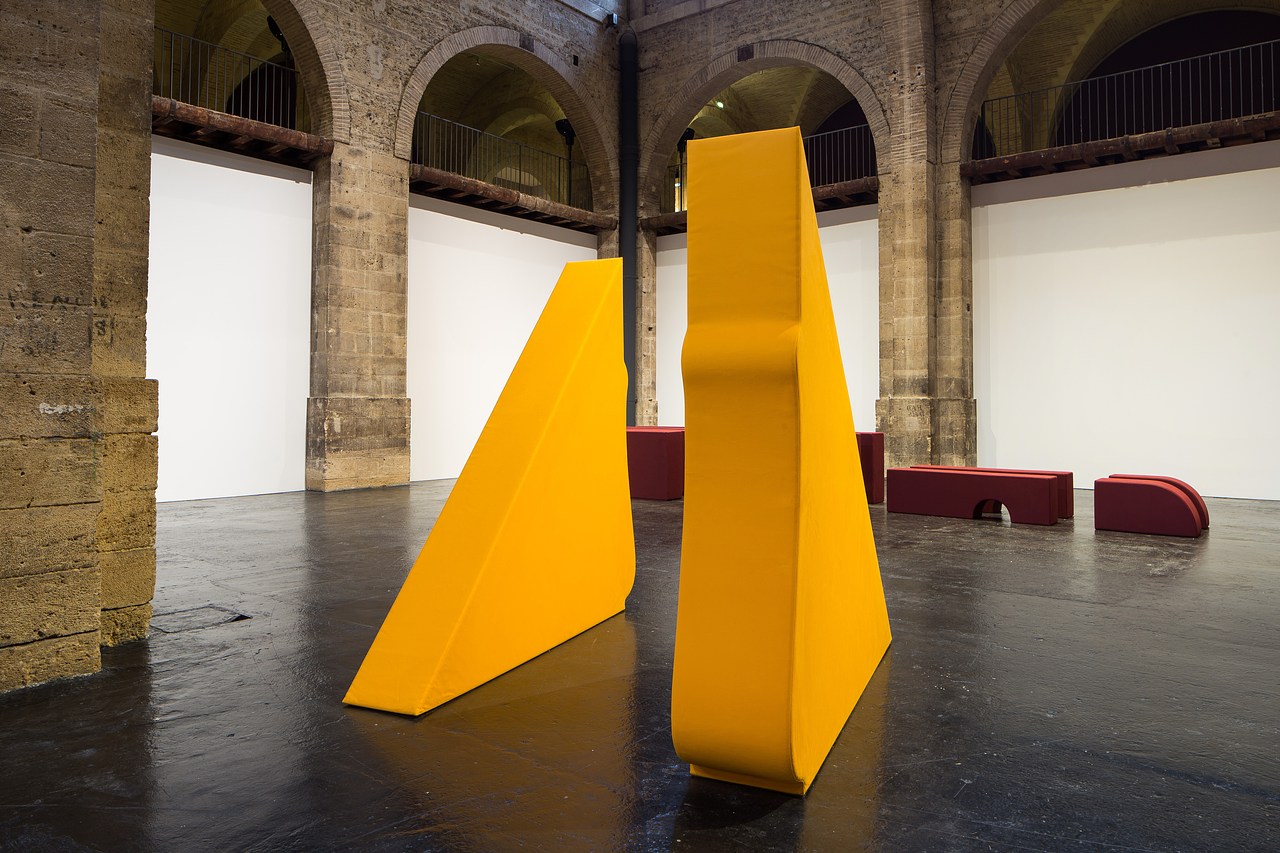 Franz Erhard Walther at CAPC, Bordeaux | Contemporary Art Library
