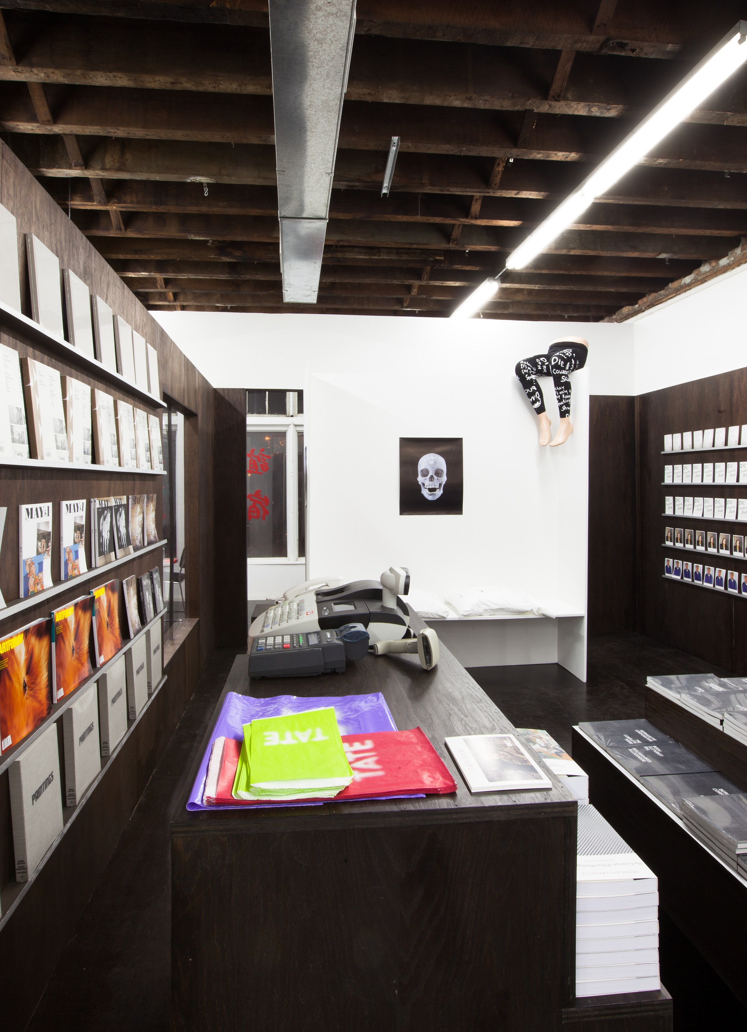Merlin Carpenter, TATE CAFÉ at Reena Spaulings Fine Art, photo 6