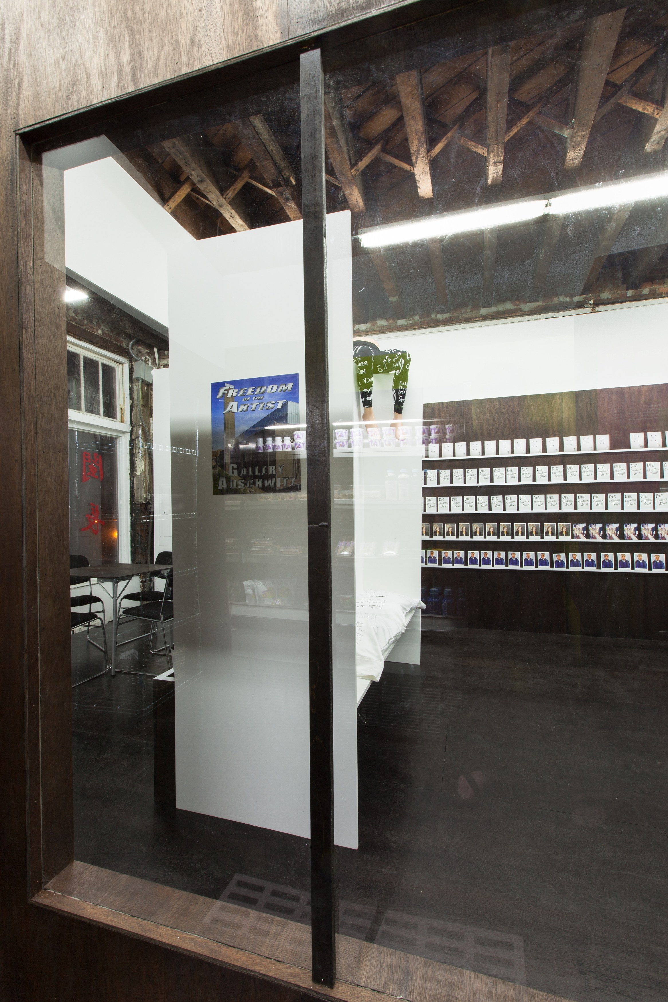 Merlin Carpenter, TATE CAFÉ at Reena Spaulings Fine Art, photo 9