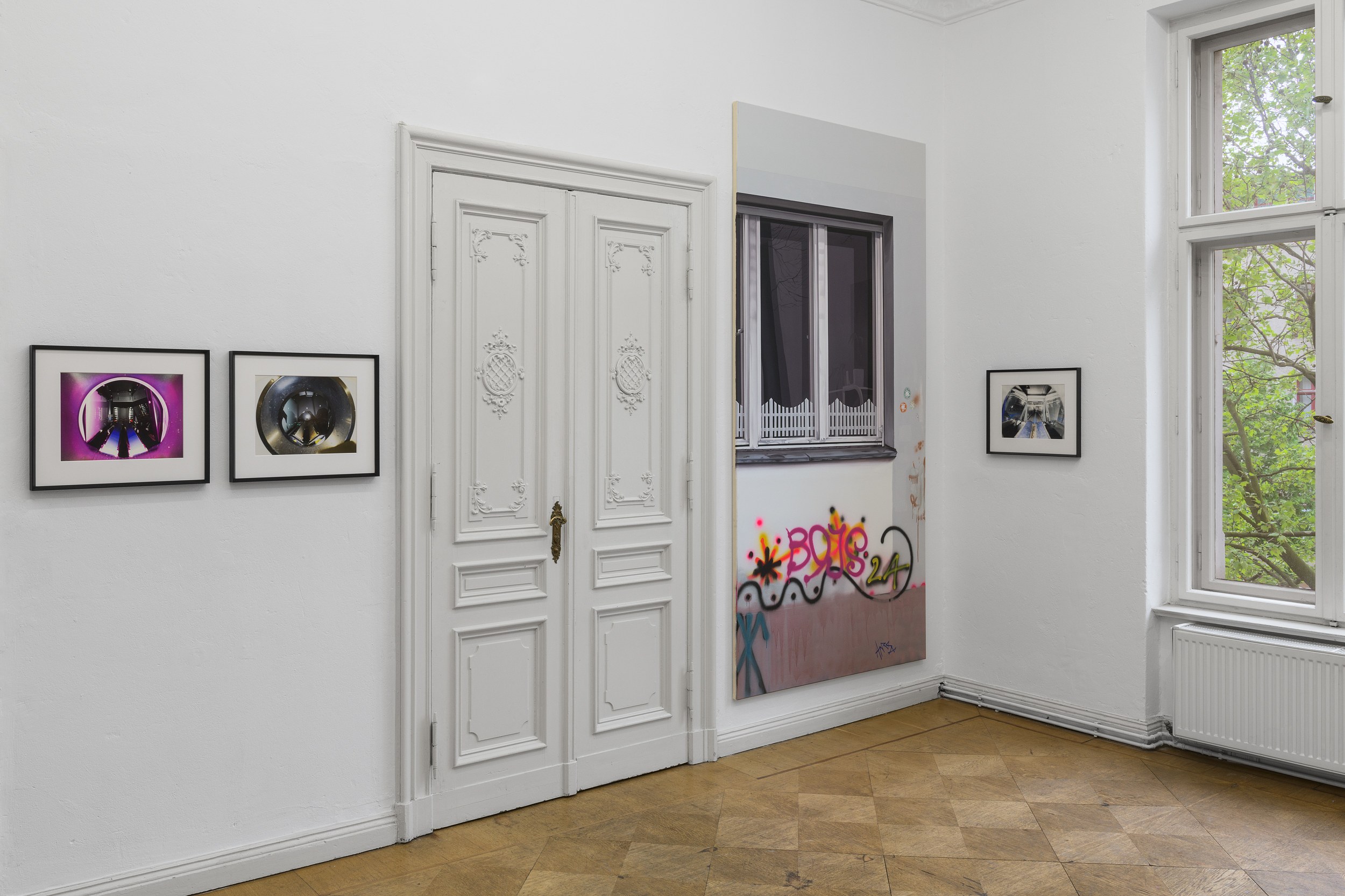 Angharad Williams, Berlin Straße at Schiefe Zähne, photo 4