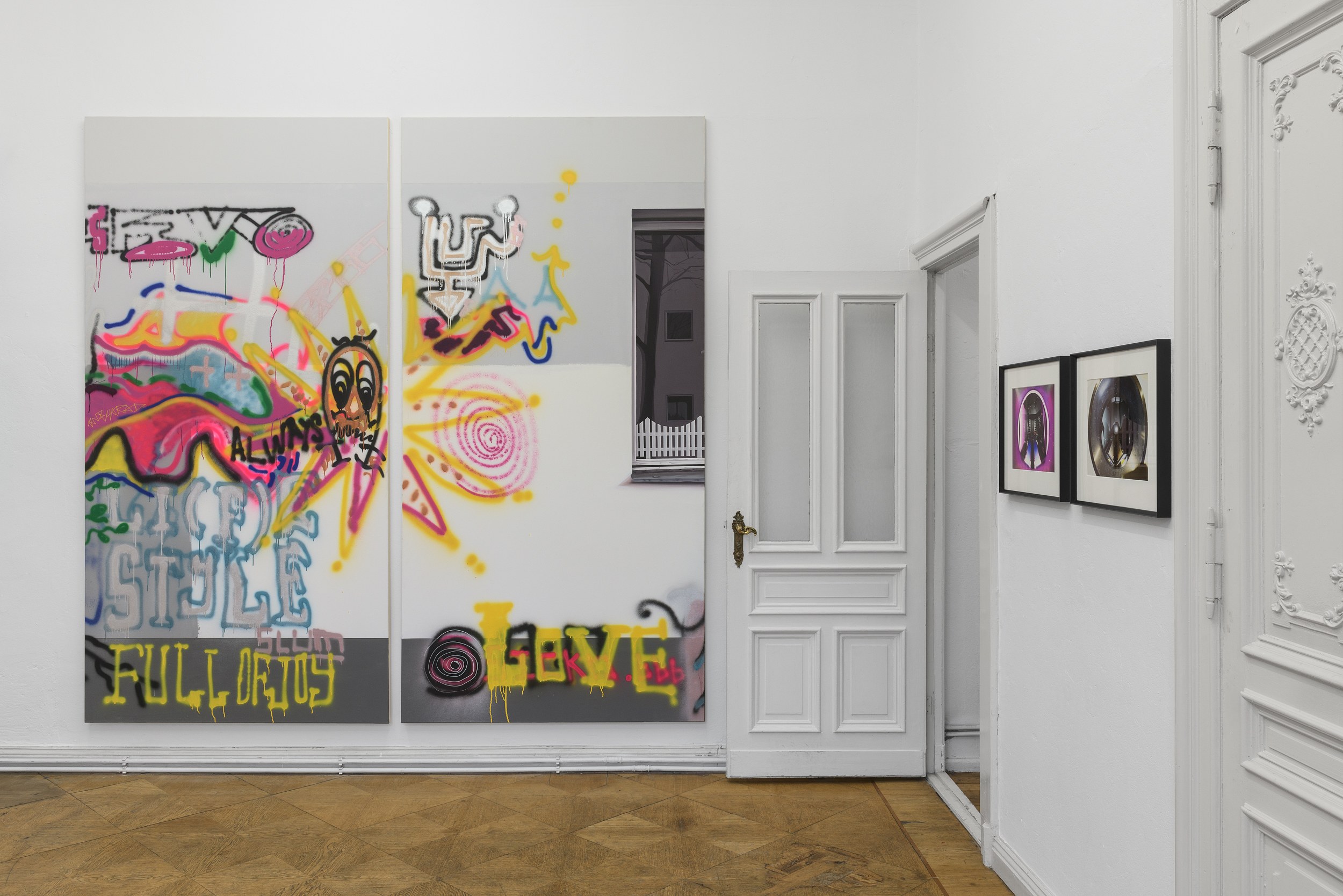Angharad Williams, Berlin Straße at Schiefe Zähne, photo 5