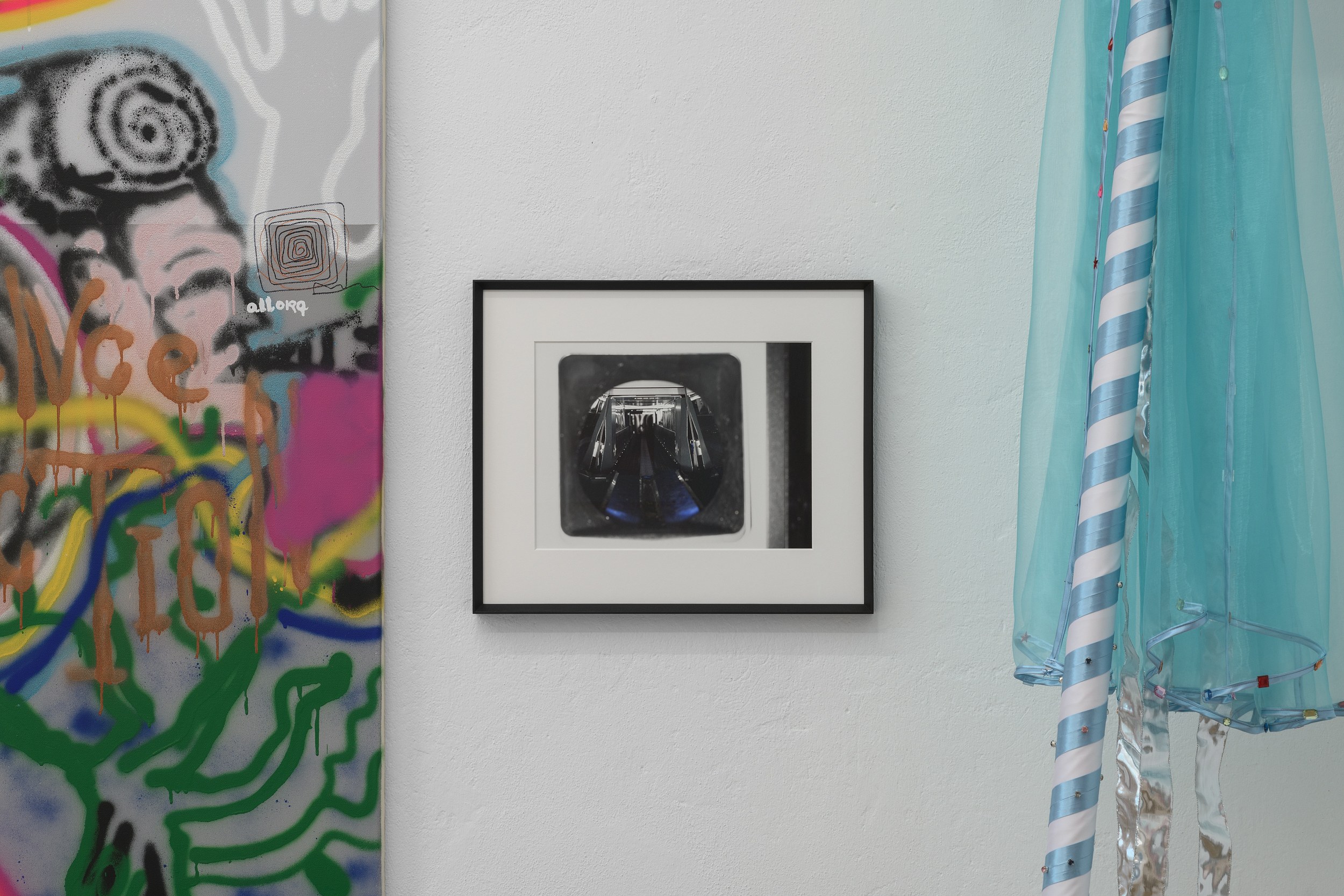 Angharad Williams, Berlin Straße at Schiefe Zähne, photo 10