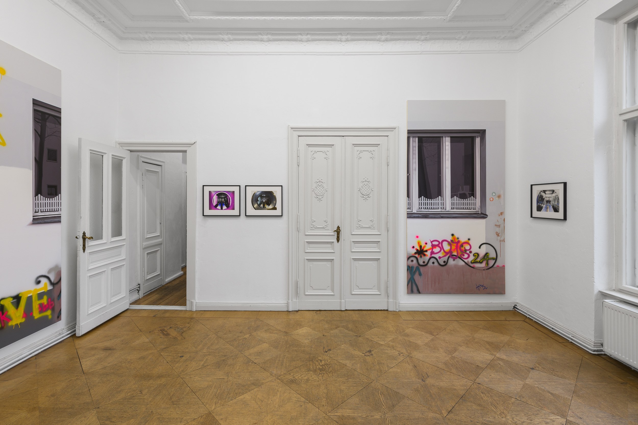 Angharad Williams, Berlin Straße at Schiefe Zähne, photo 16