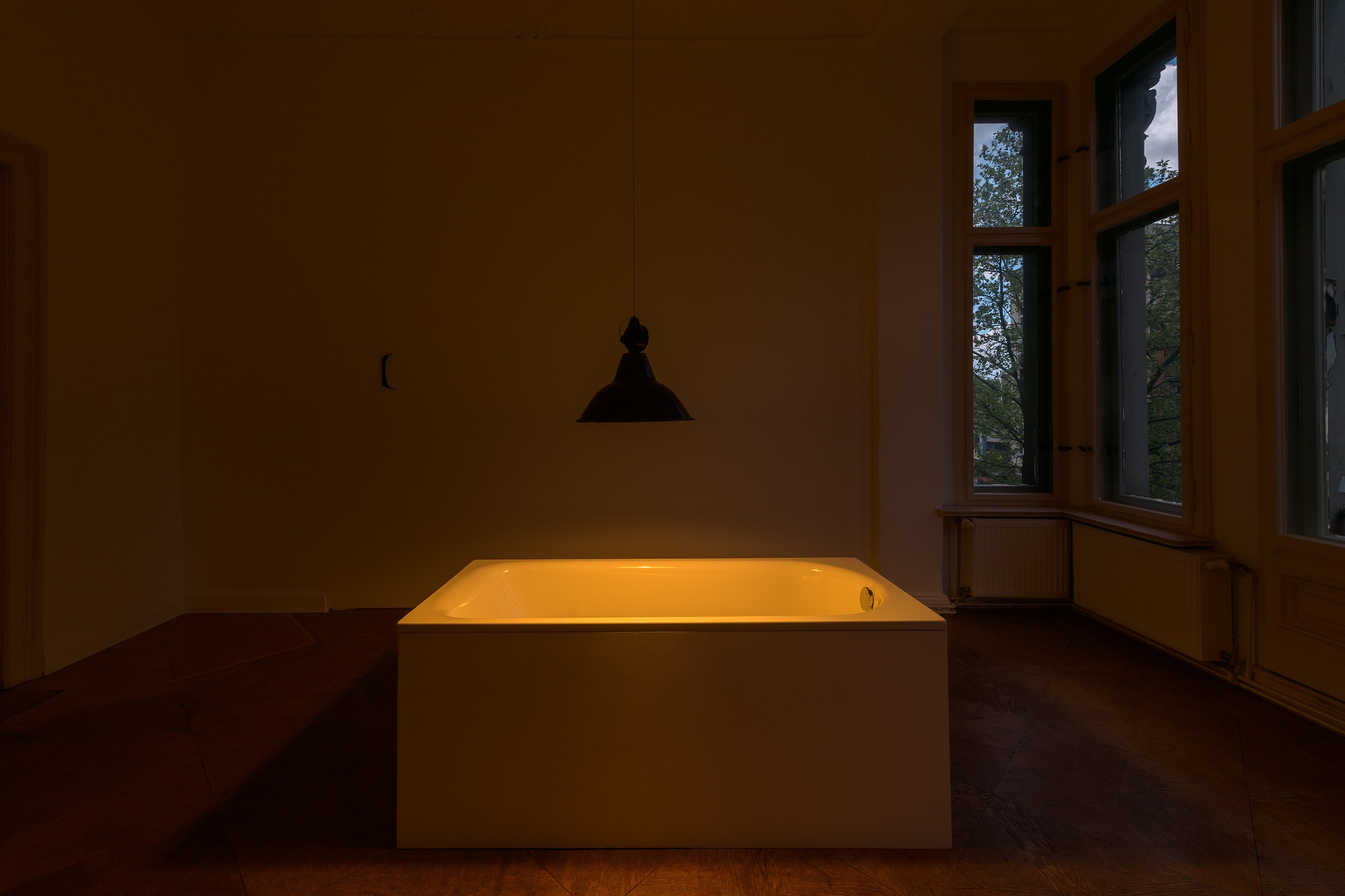 Angharad Williams, Berlin Straße at Schiefe Zähne, photo 22