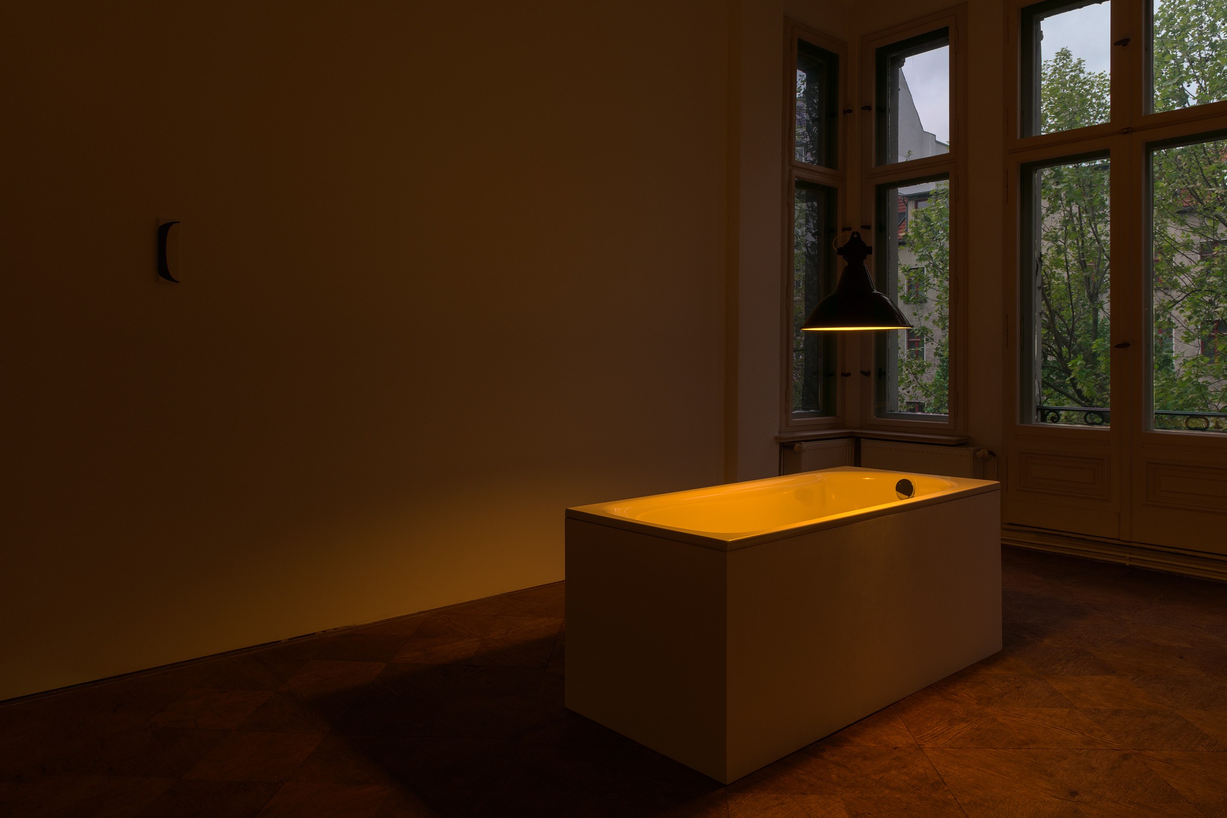 Angharad Williams, Berlin Straße at Schiefe Zähne, photo 23