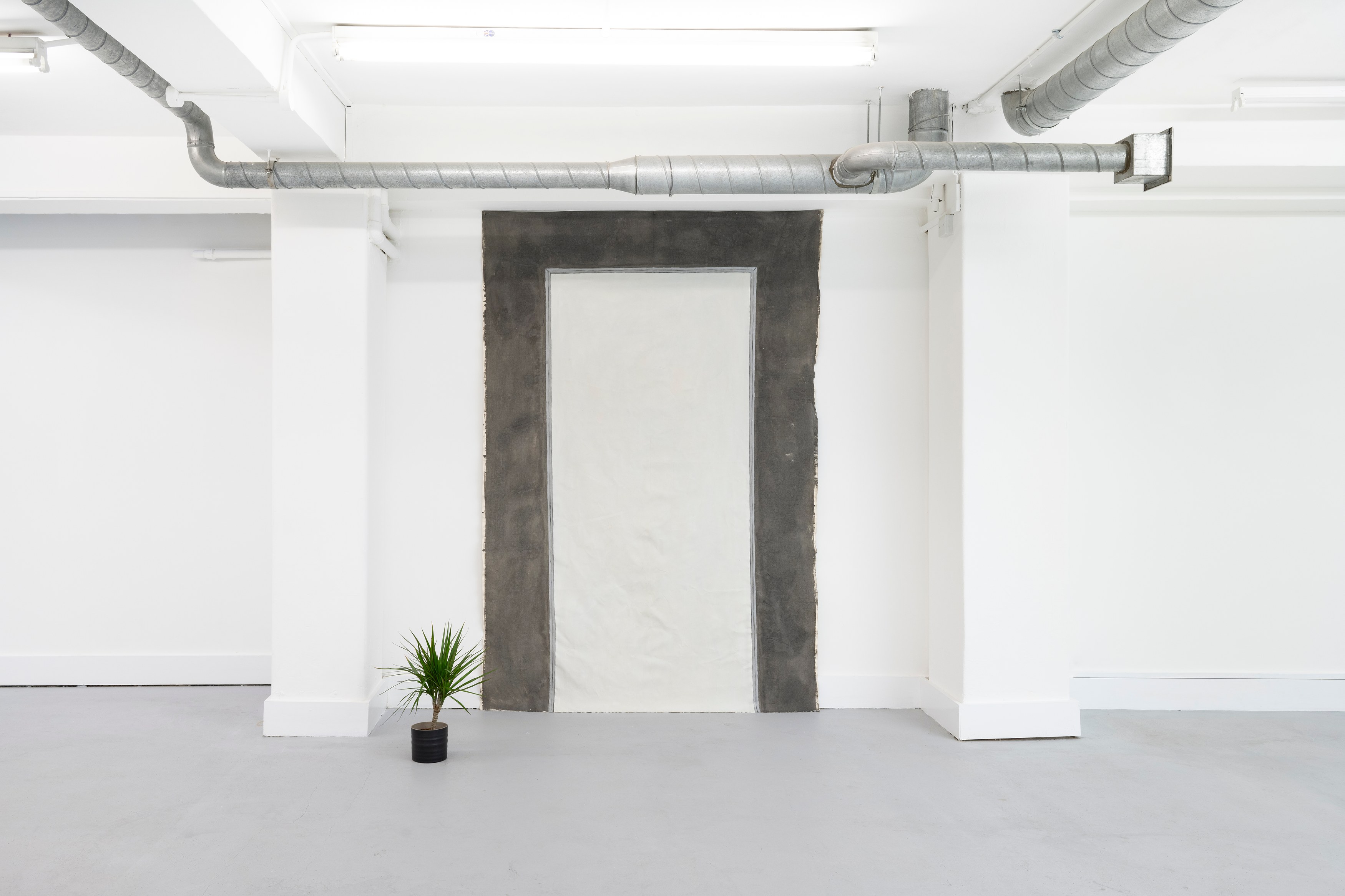Juliette Blightman, Hierarchies at Niru Ratnam, photo 30
