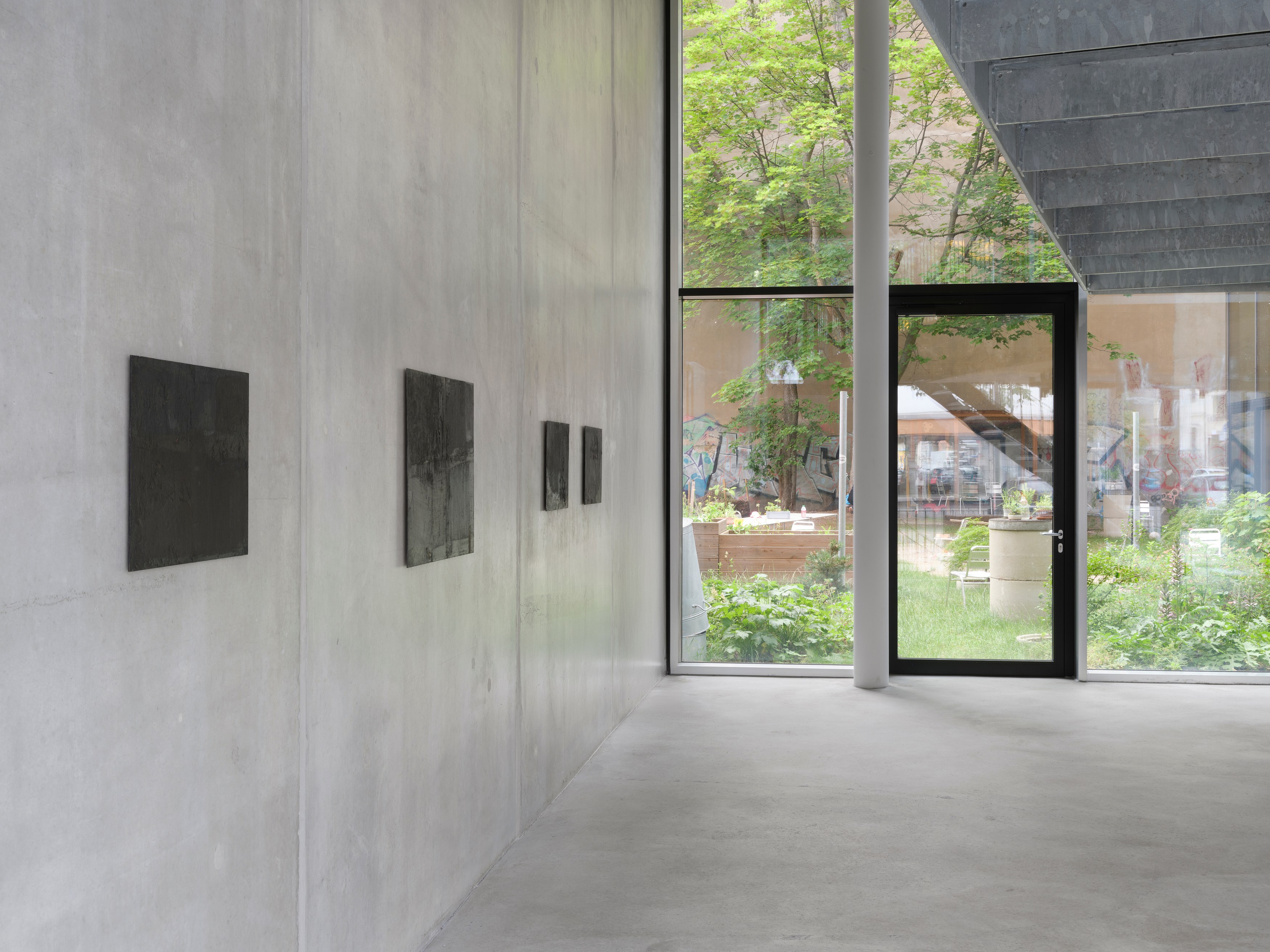 Tess Wei, two in a lake at Galerie Molitor, photo 3
