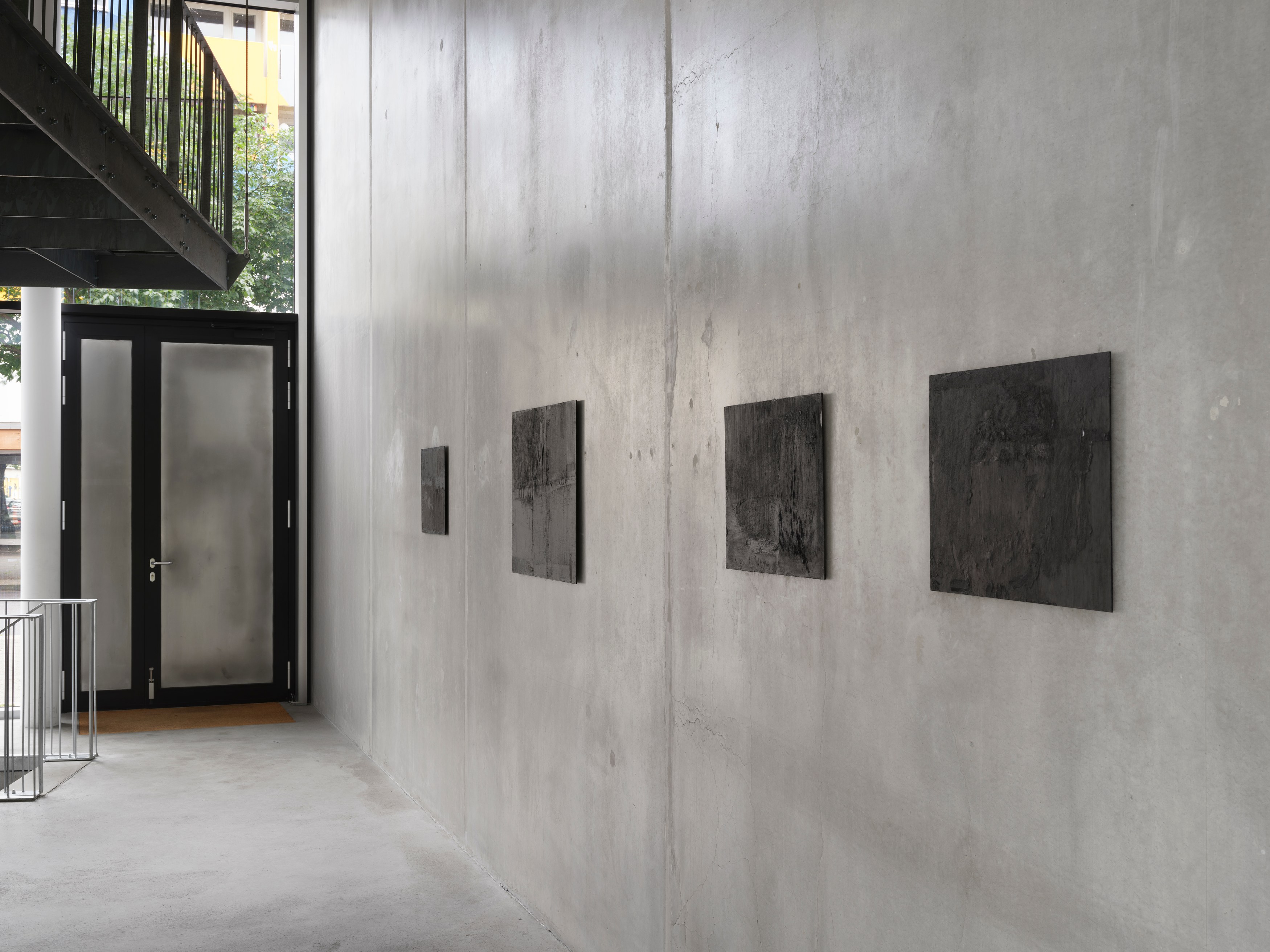 Tess Wei, two in a lake at Galerie Molitor, photo 4