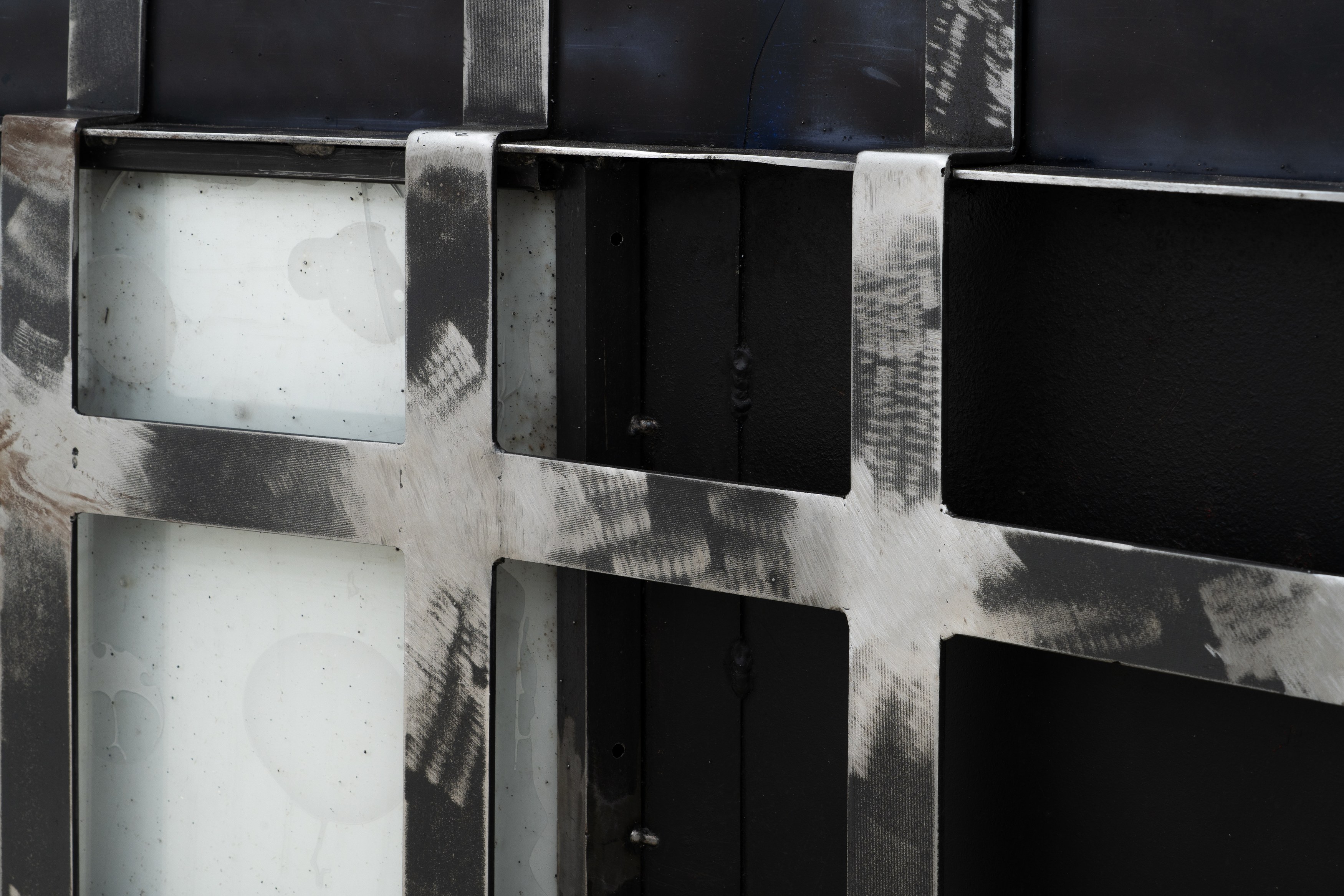 Jason Gringler, Studio at Lo Brutto Stahl, photo 48
