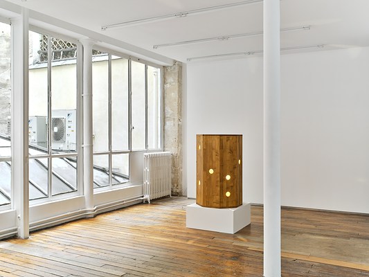 Image 2 of 14