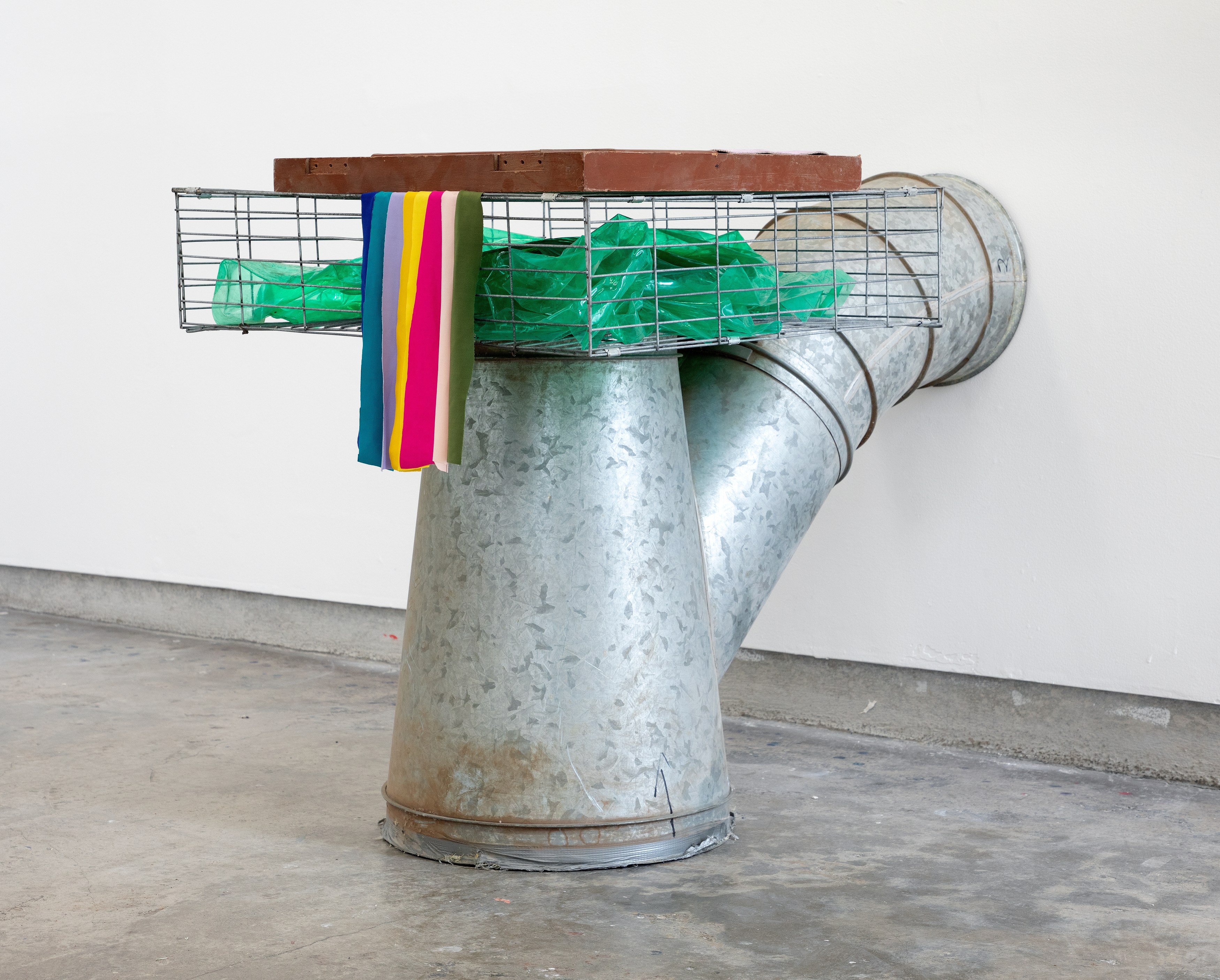 Lonnie Holley, mosie romney, Abbas Zahedi, Echopraxia at anonymous gallery, photo 8