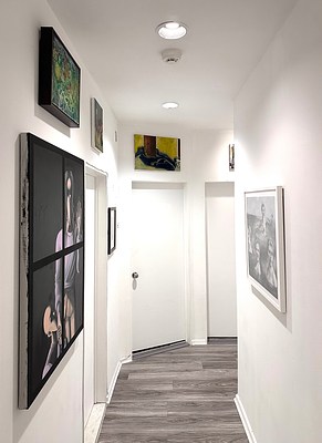 Image 2 of 31