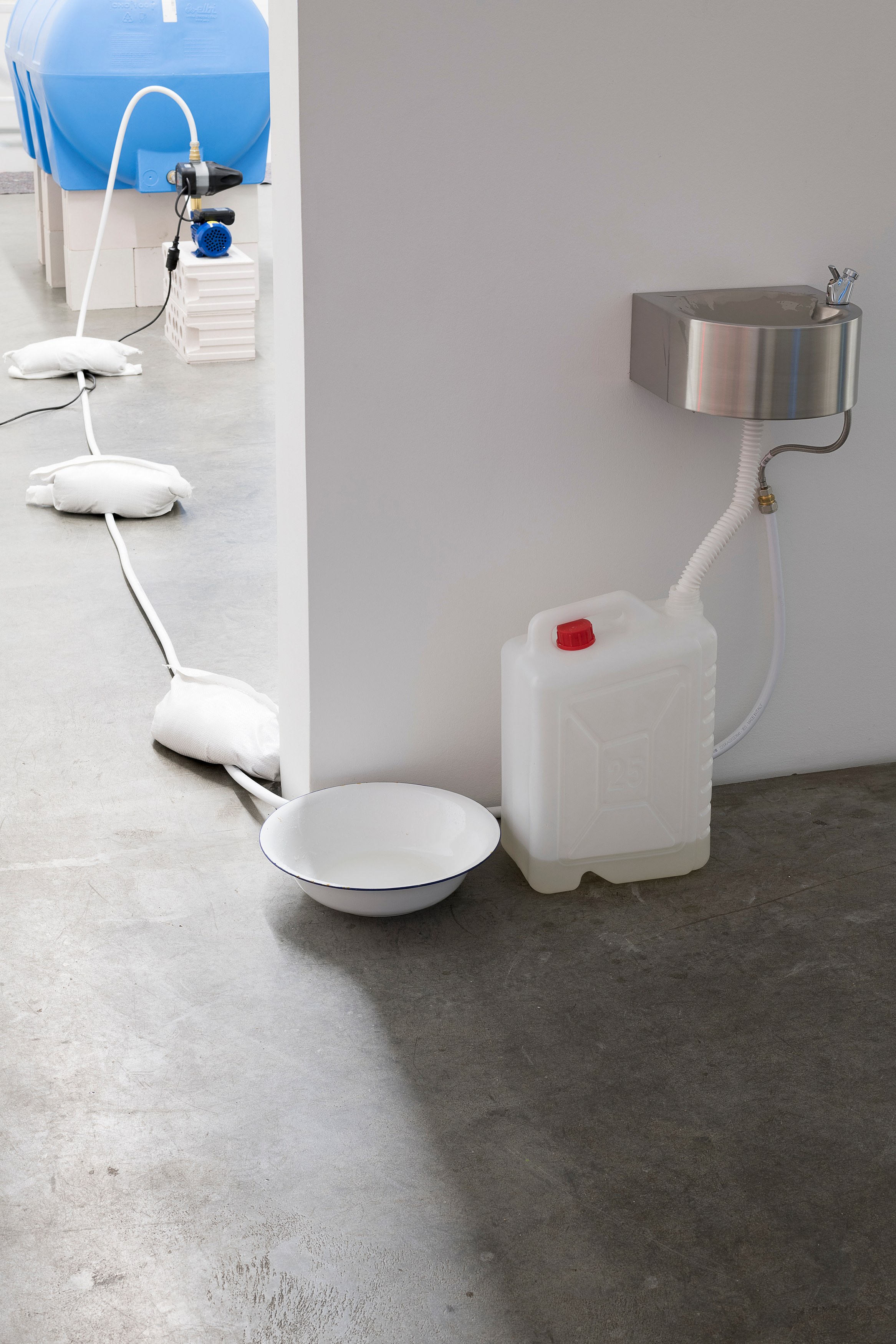 Claire Fontaine, Become a Sea at MD 72, photo 3
