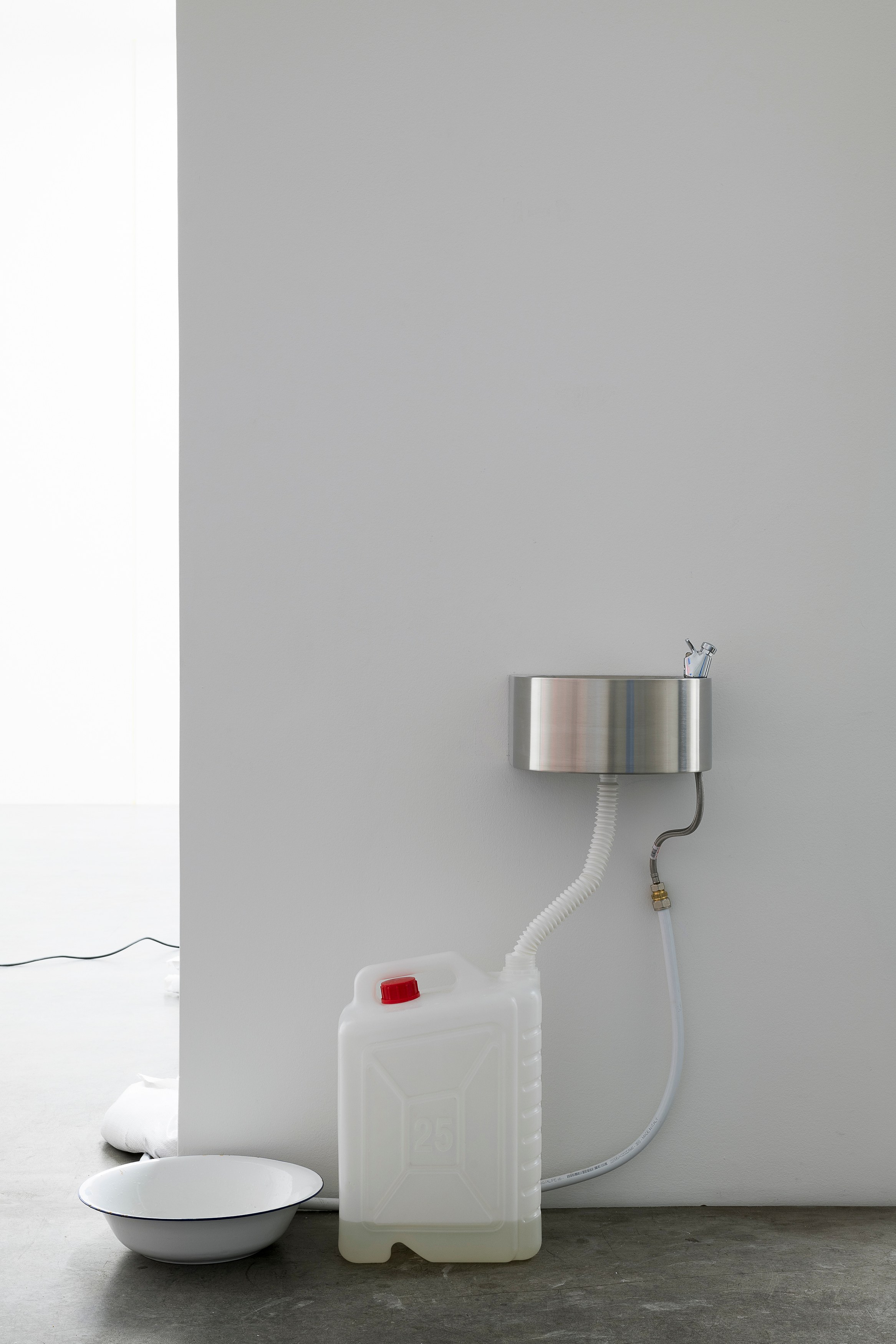 Claire Fontaine, Become a Sea at MD 72, photo 18
