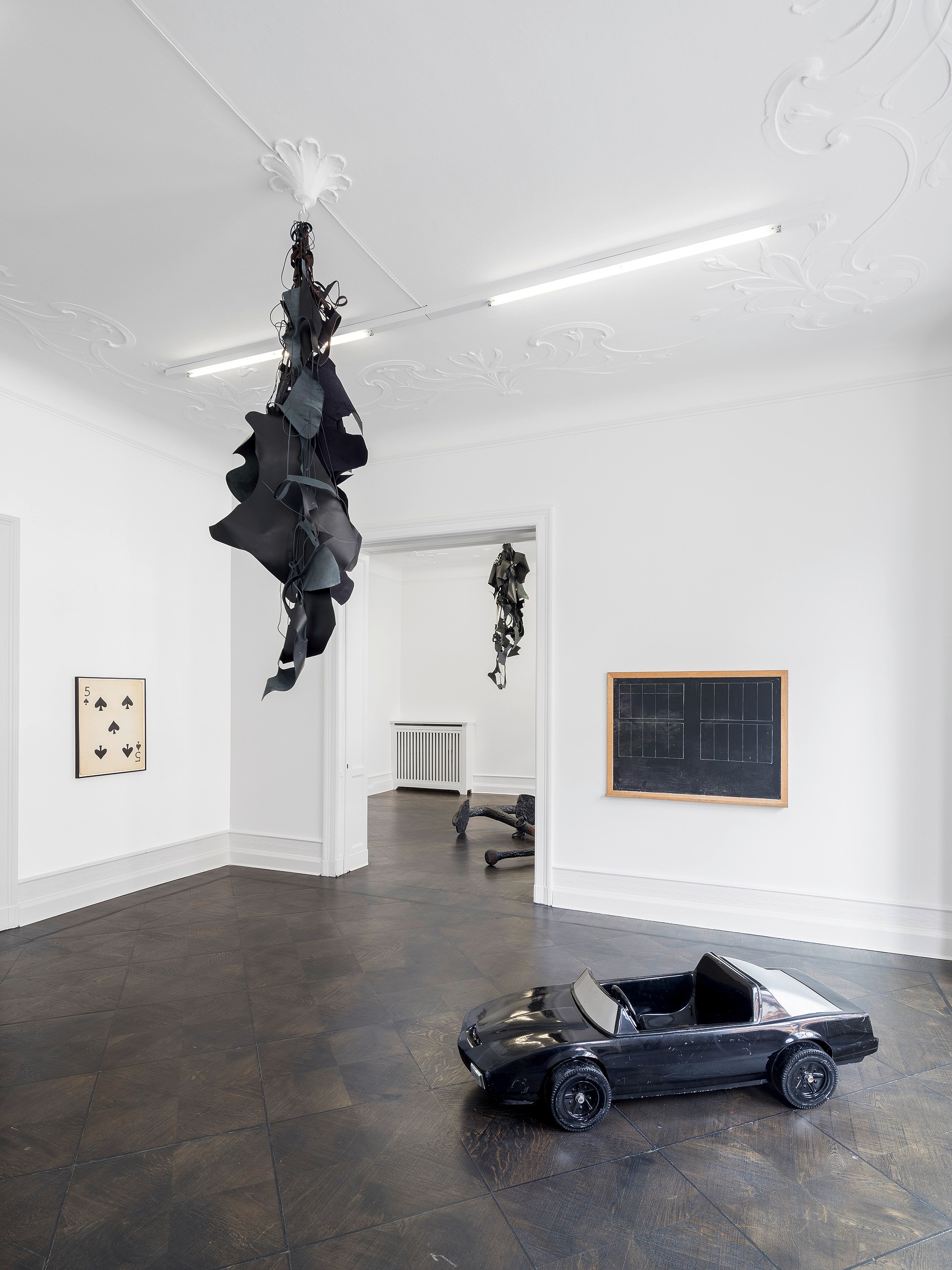 Lutz Bacher, Divine Transportation at Galerie Buchholz, Berlin, photo 5