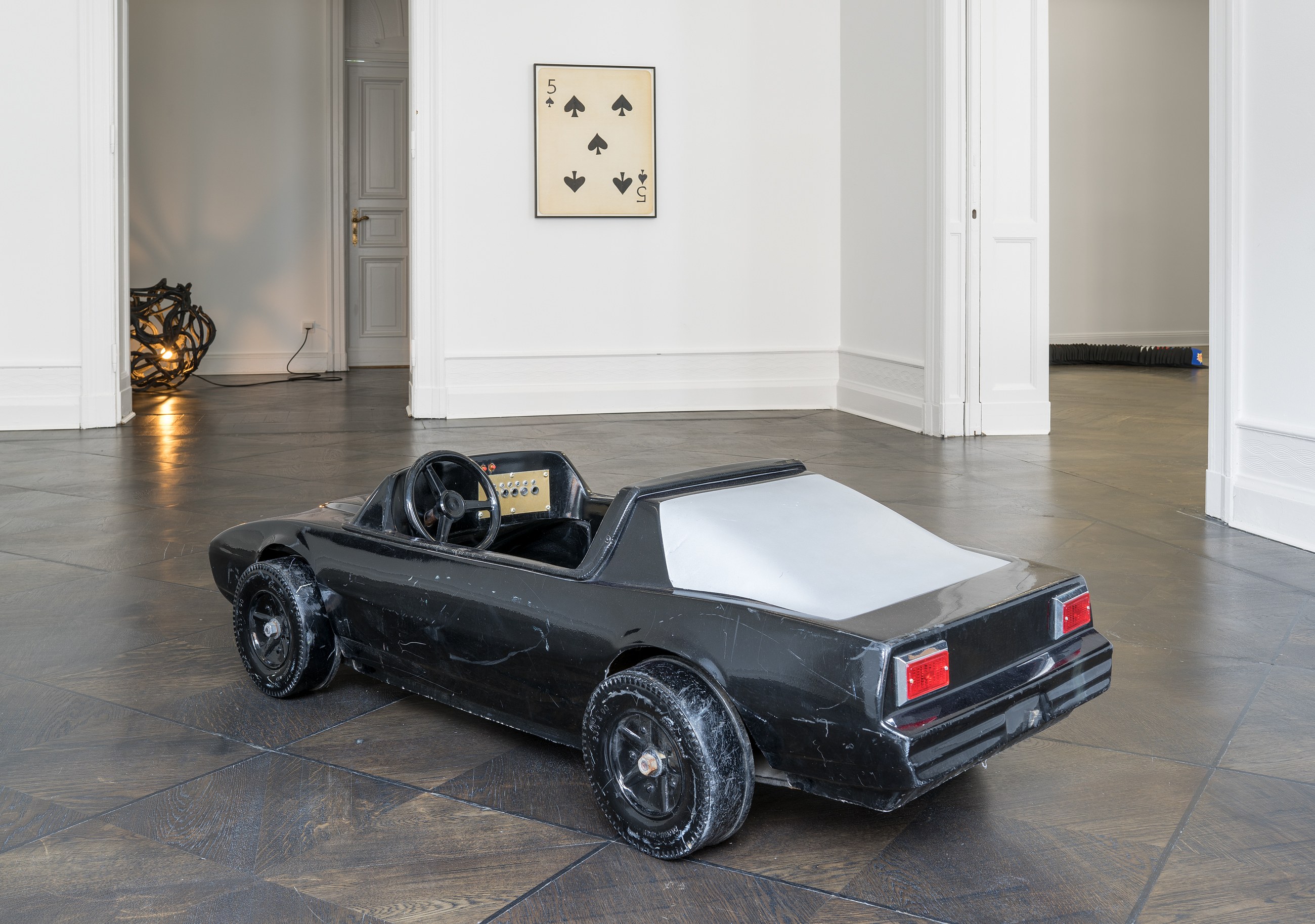 Lutz Bacher, Divine Transportation at Galerie Buchholz, Berlin, photo 10