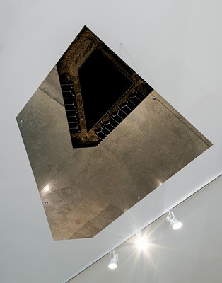 Image 27 of 34