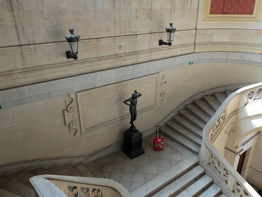 Image 1 of 32